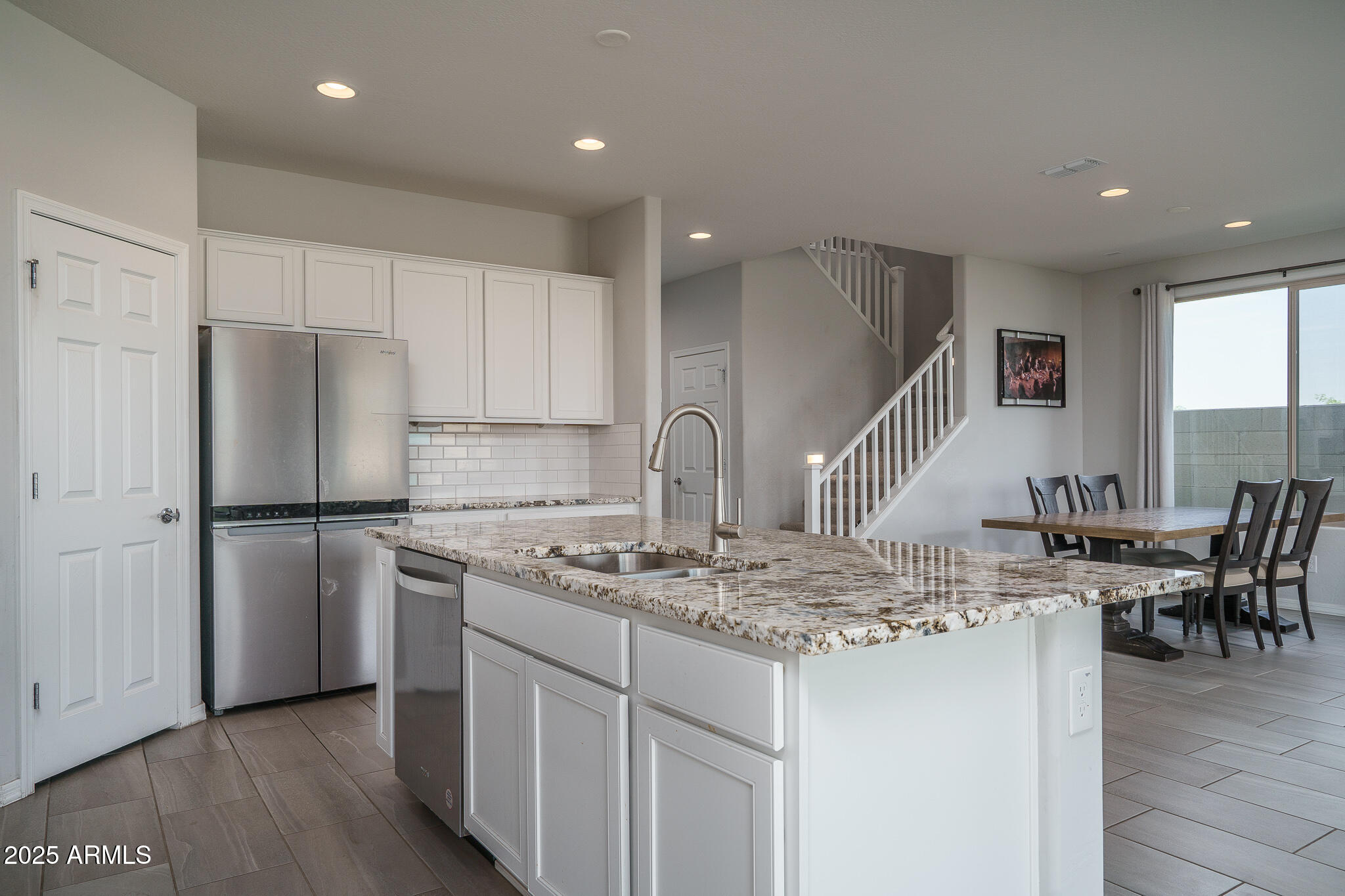 9046 W SAN MIGUEL Avenue