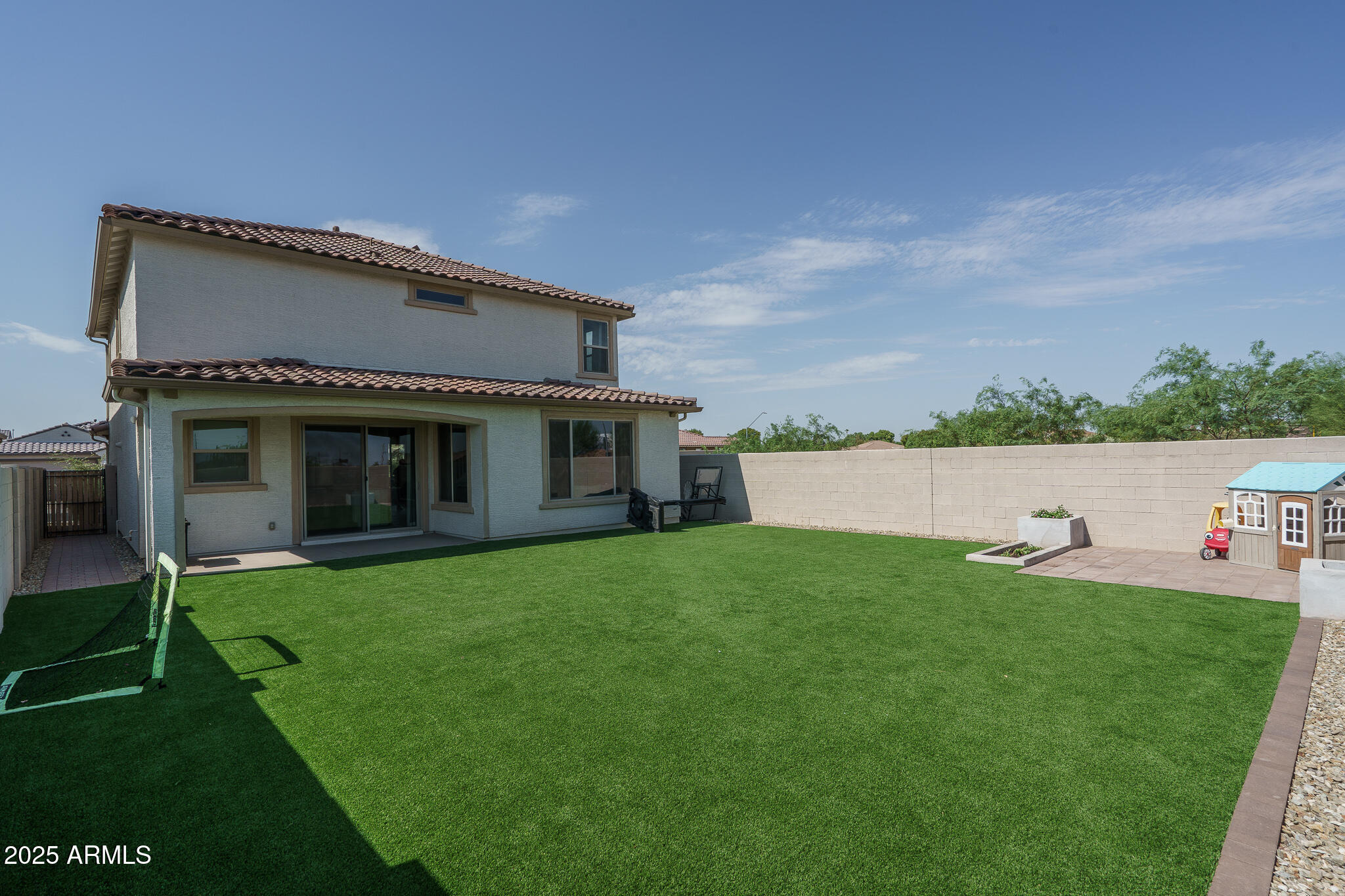 9046 W SAN MIGUEL Avenue