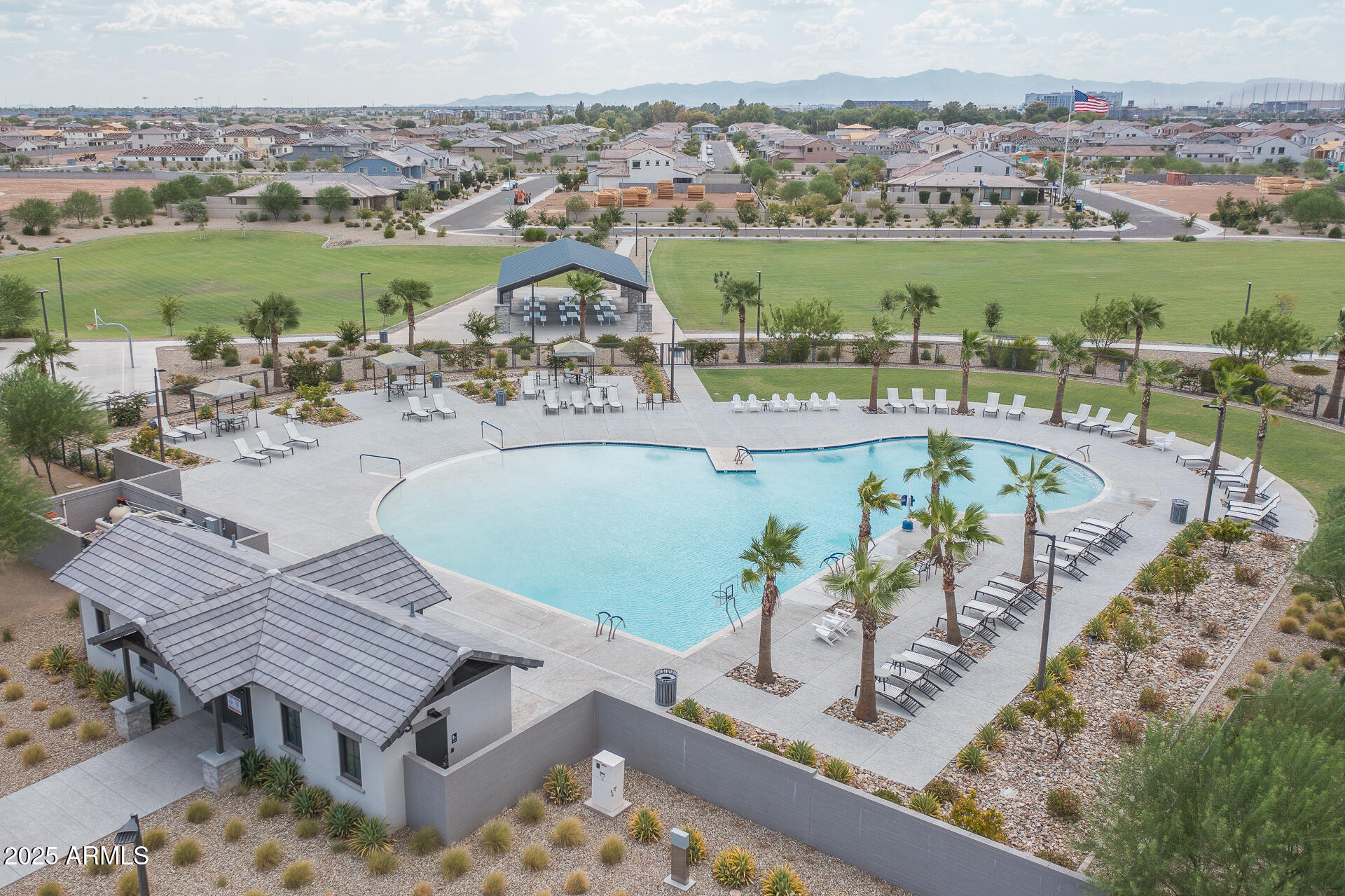 9046 W SAN MIGUEL Avenue