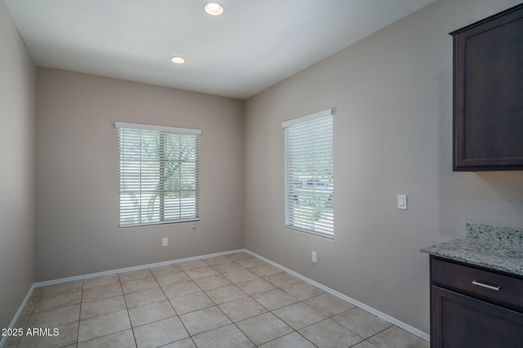 25927 W SWILLING Road