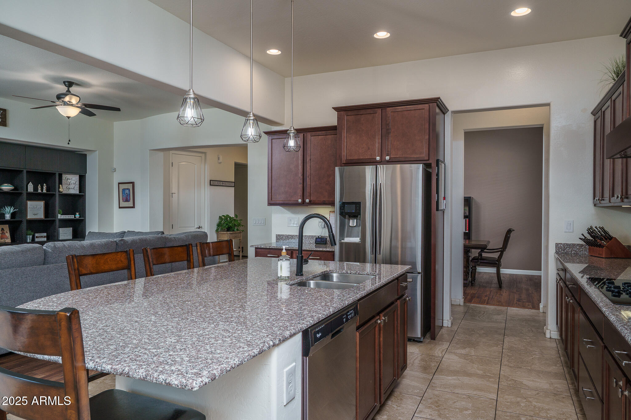 14757 W PASADENA Avenue