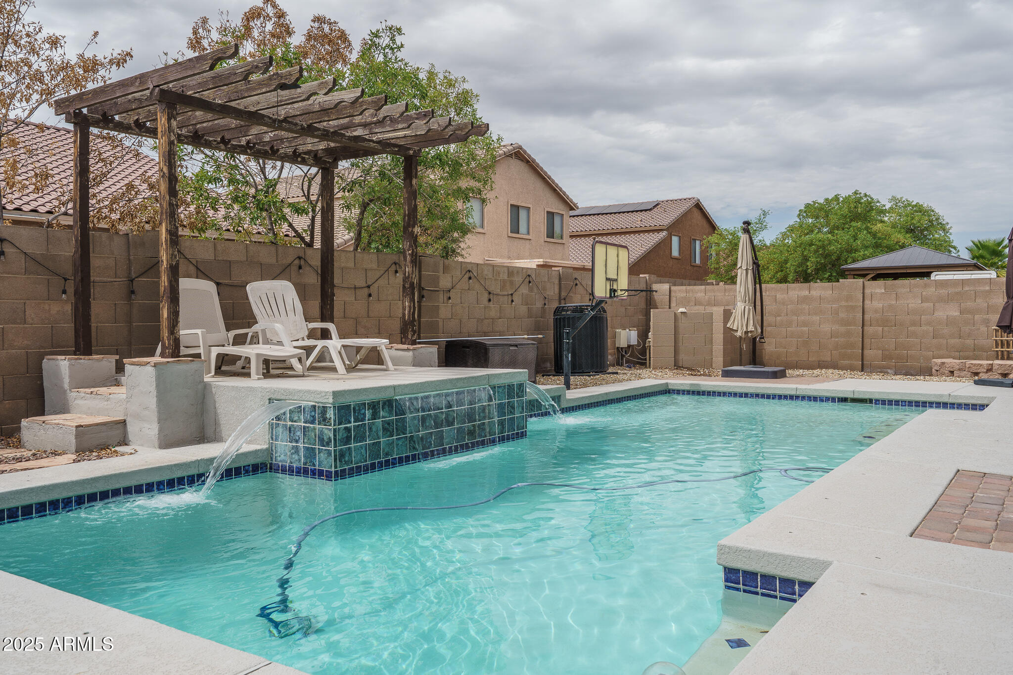 46047 W MEADOWS Lane