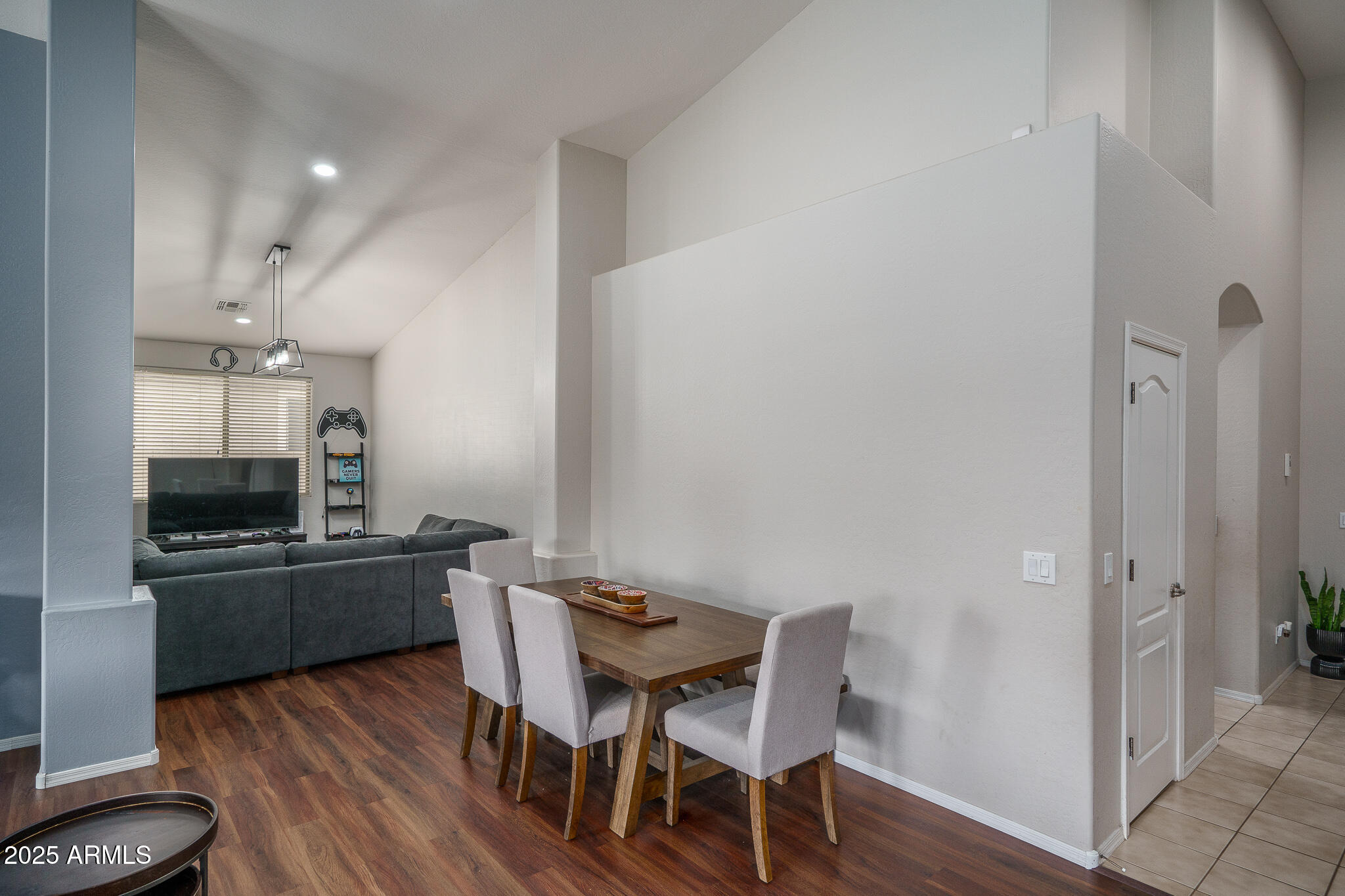 46047 W MEADOWS Lane