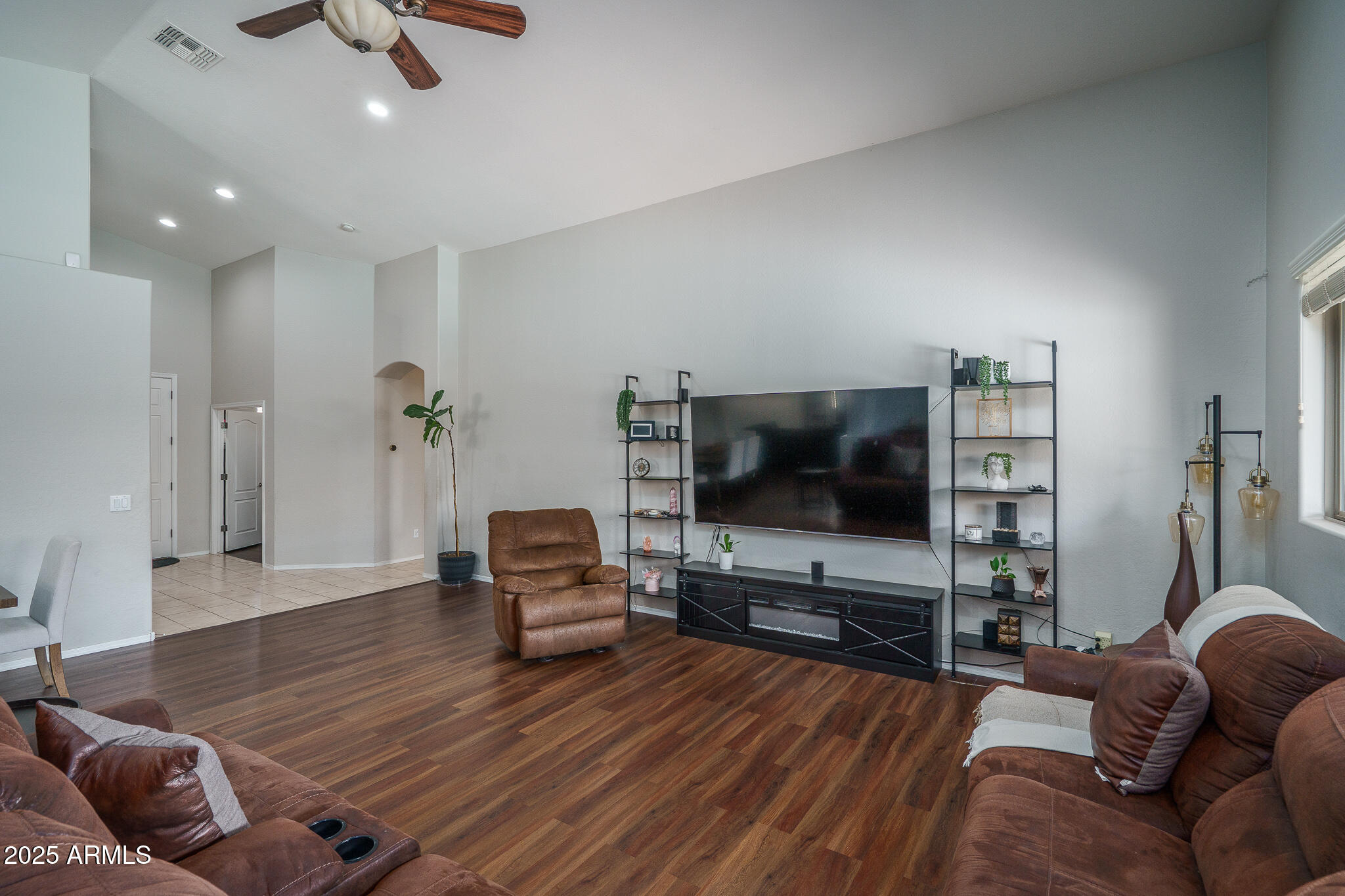 46047 W MEADOWS Lane