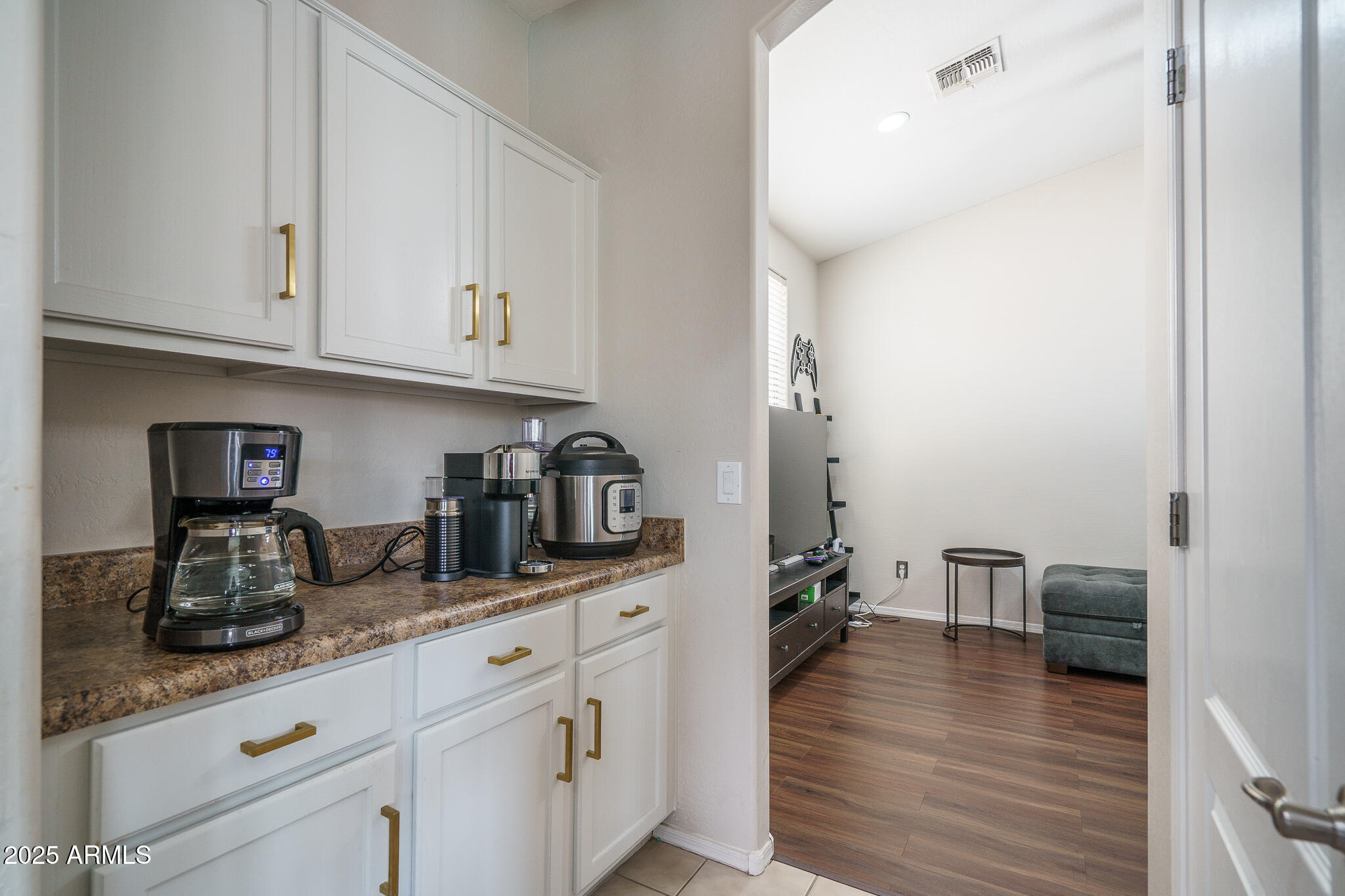 46047 W MEADOWS Lane