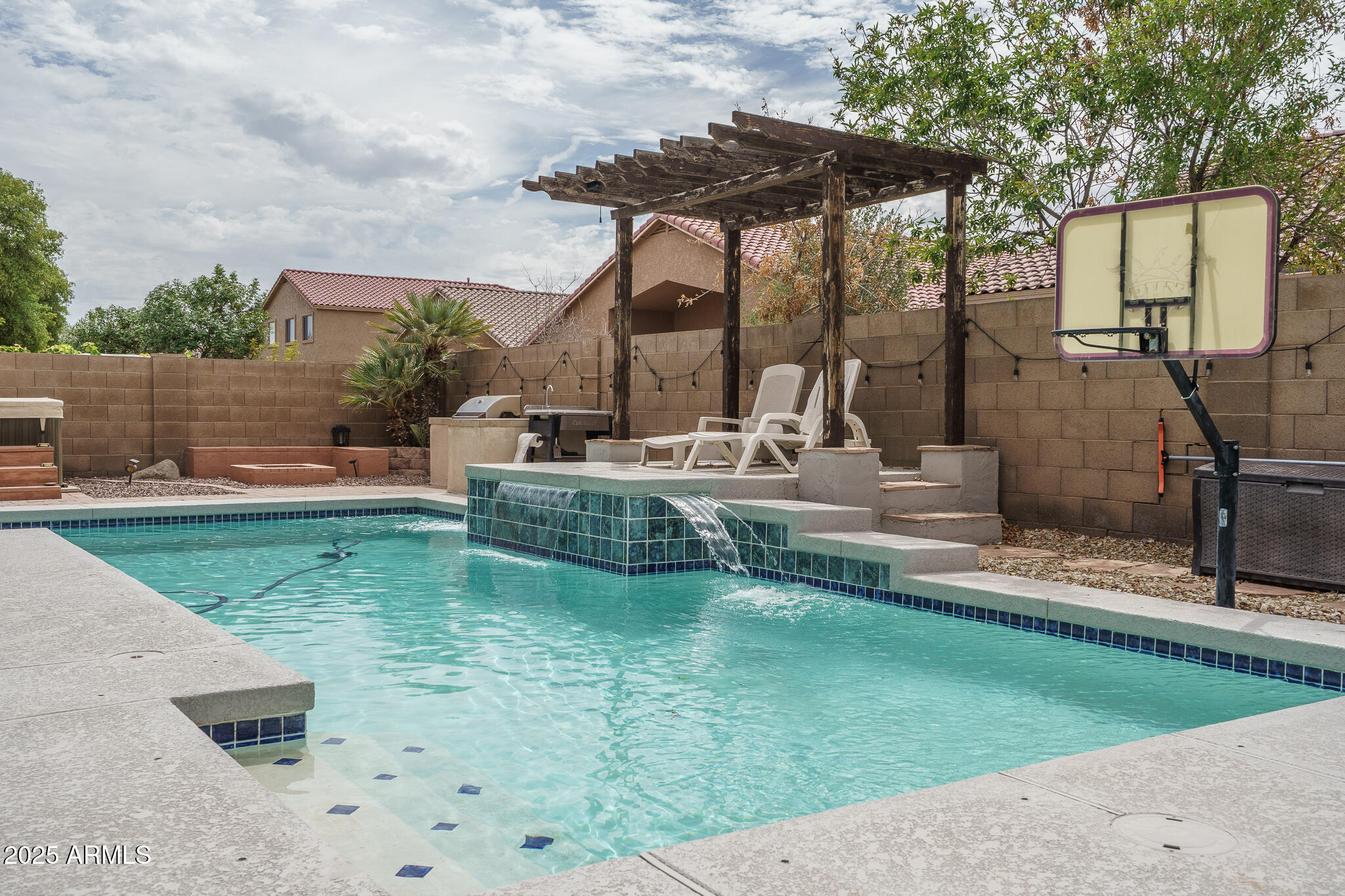 46047 W MEADOWS Lane