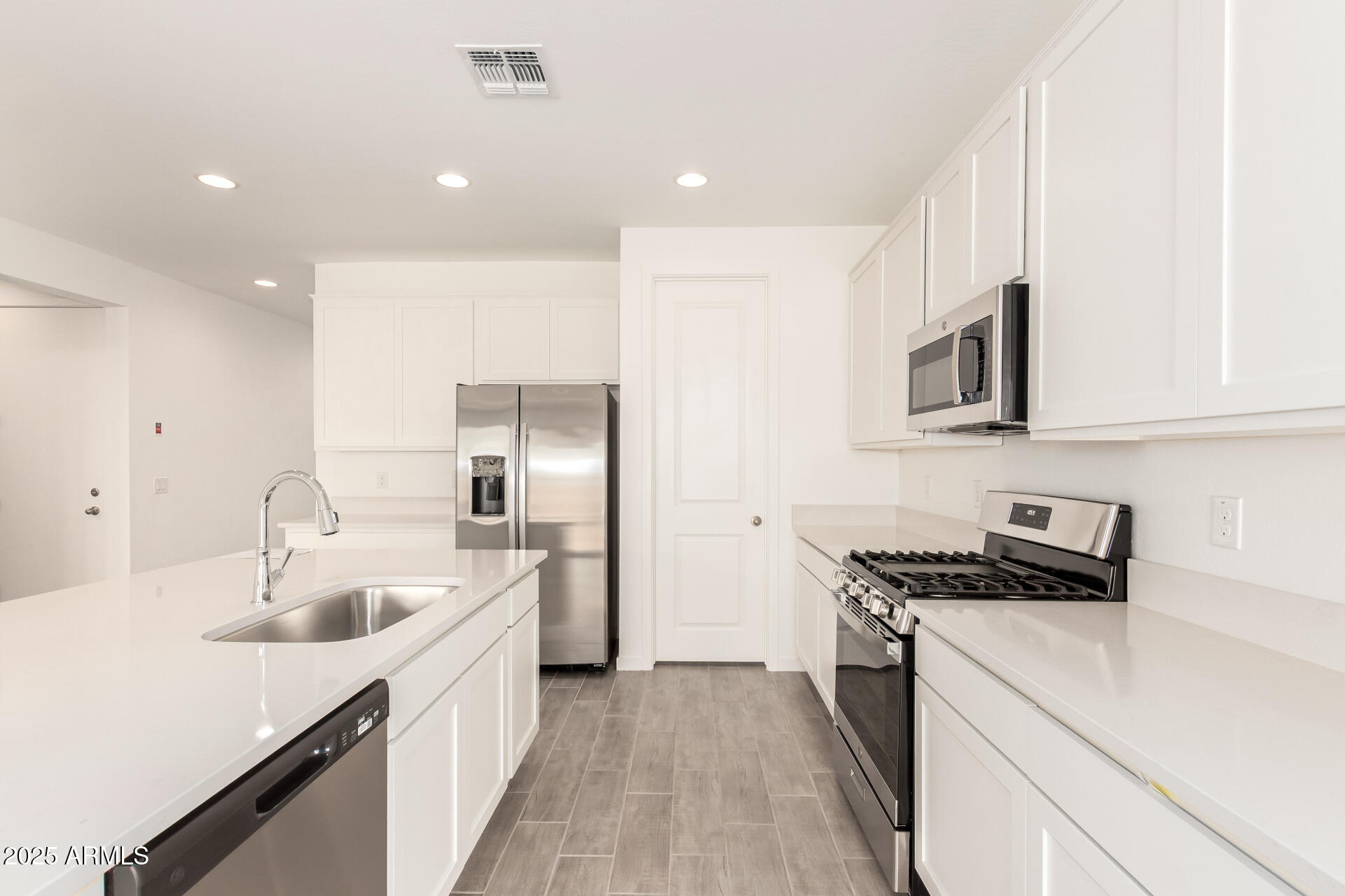 12392 W PARKWAY Lane