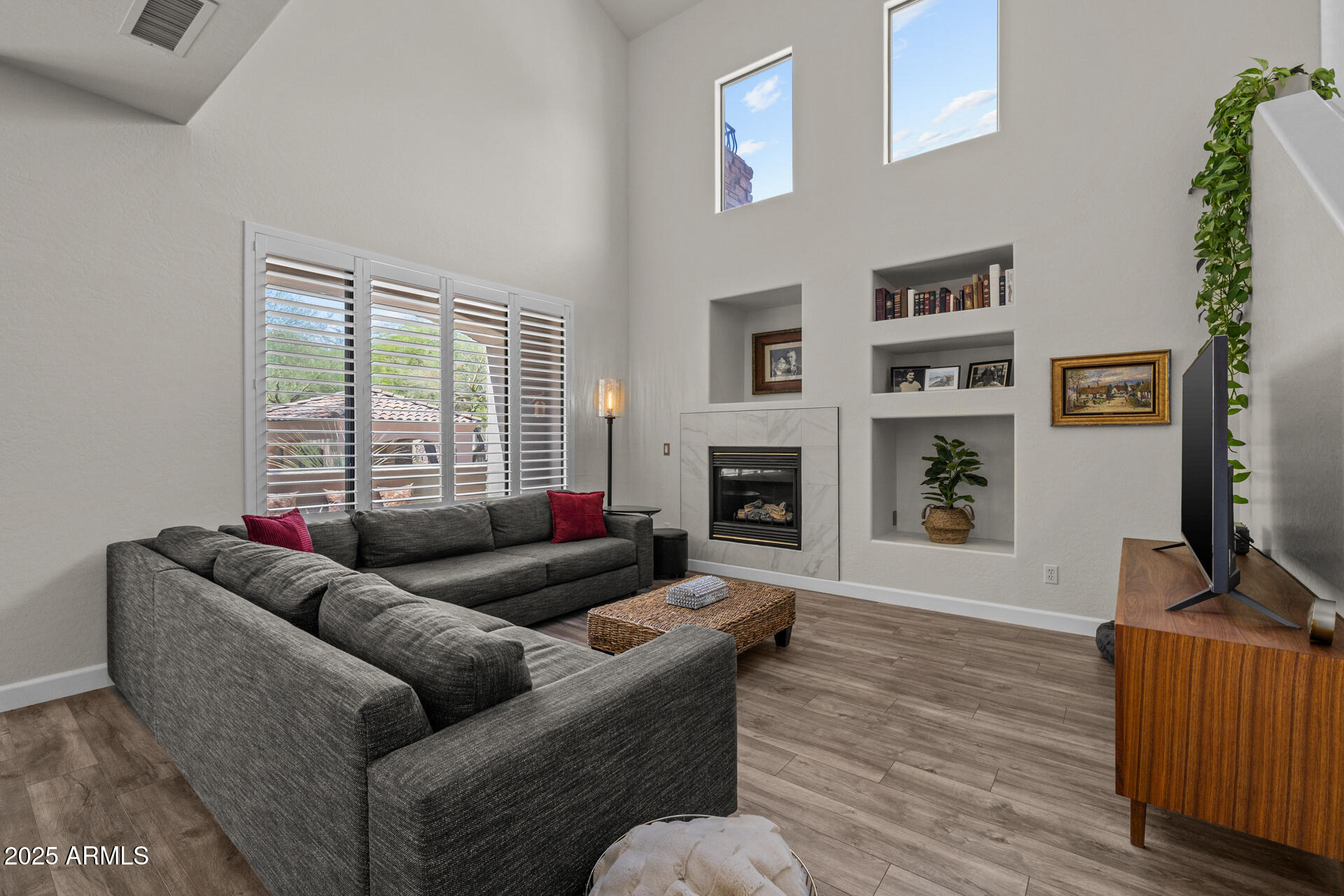 7445 E EAGLE CREST Drive, 1112