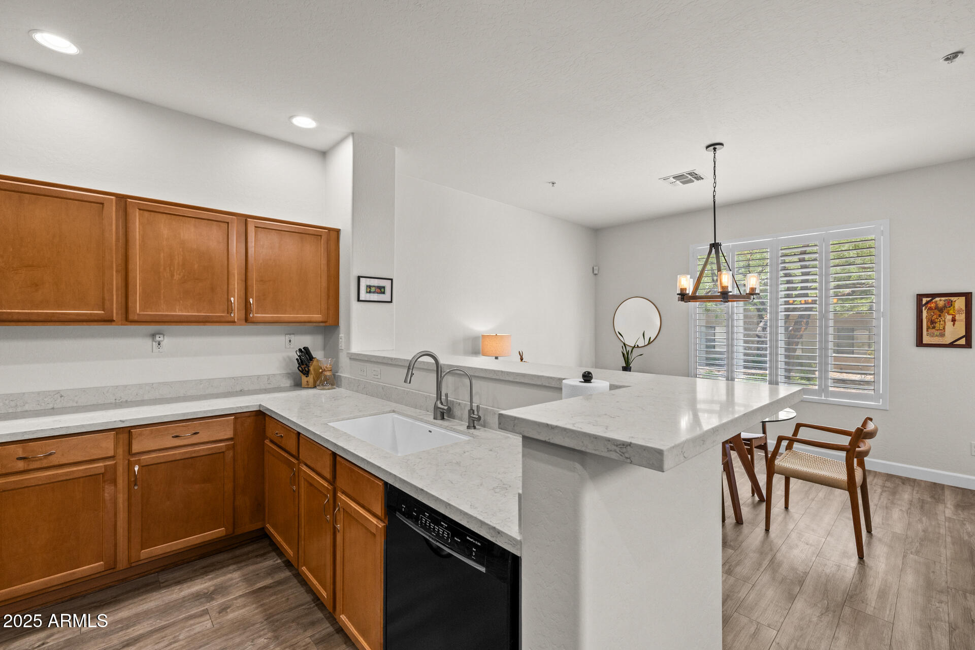 7445 E EAGLE CREST Drive, 1112