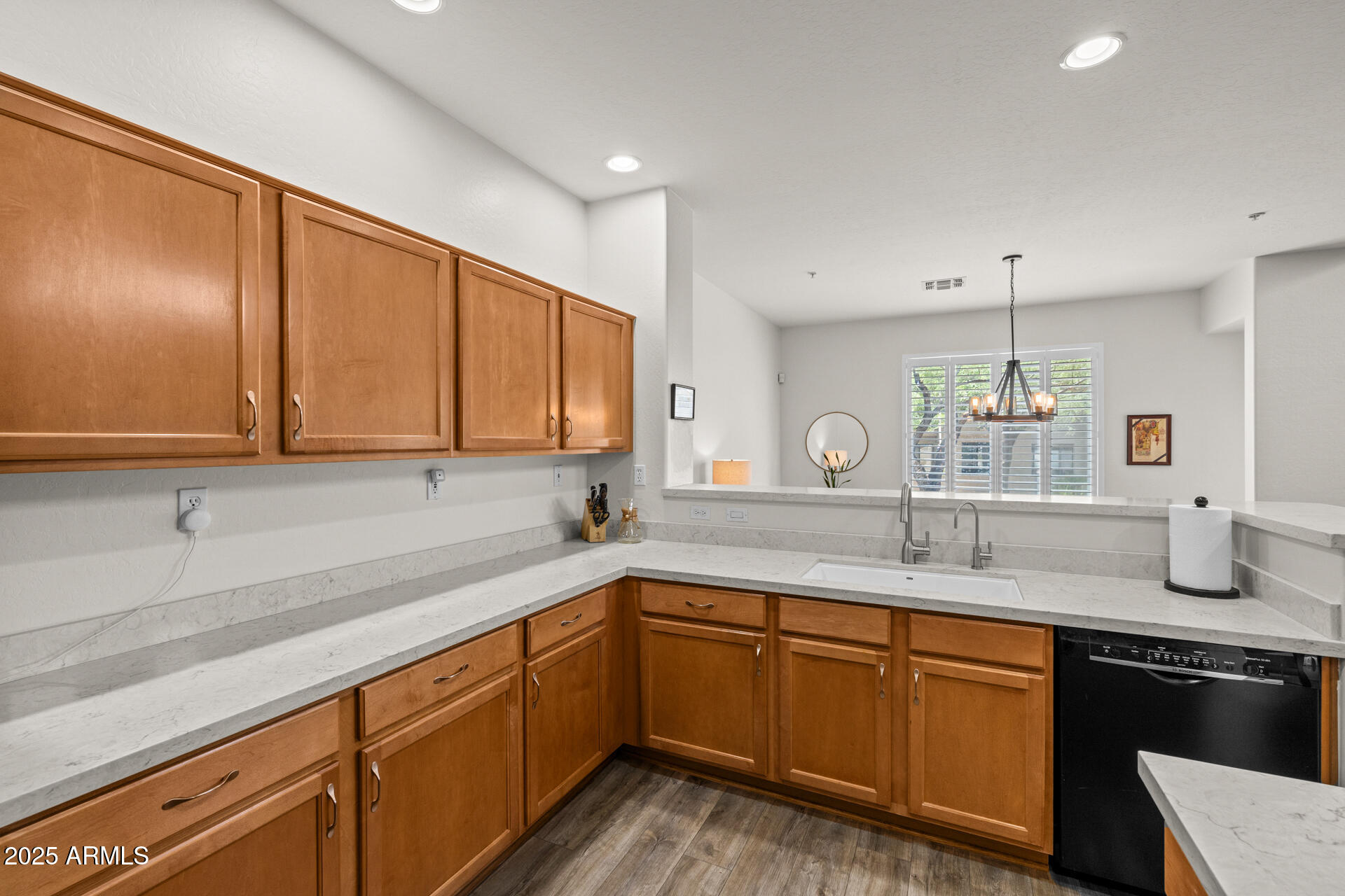 7445 E EAGLE CREST Drive, 1112