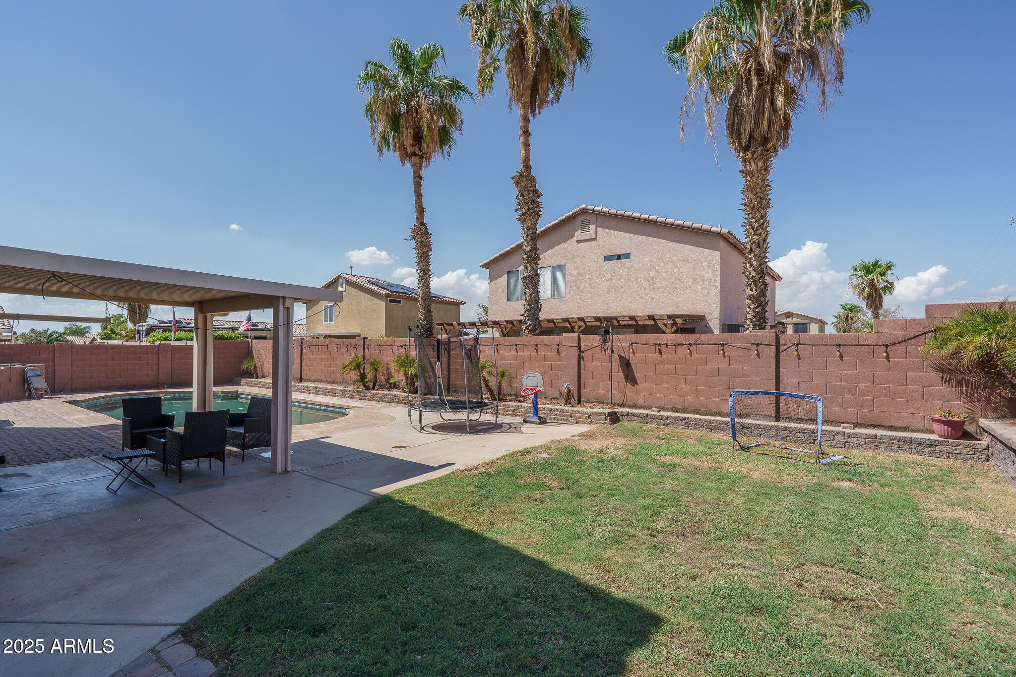 16006 W LINCOLN Street