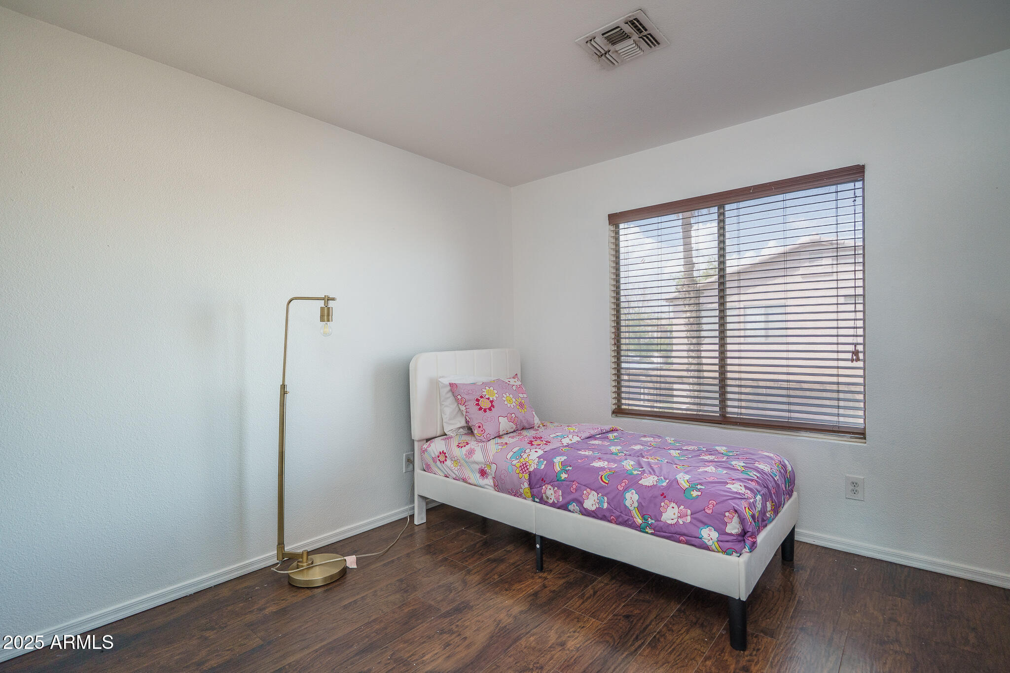 16006 W LINCOLN Street