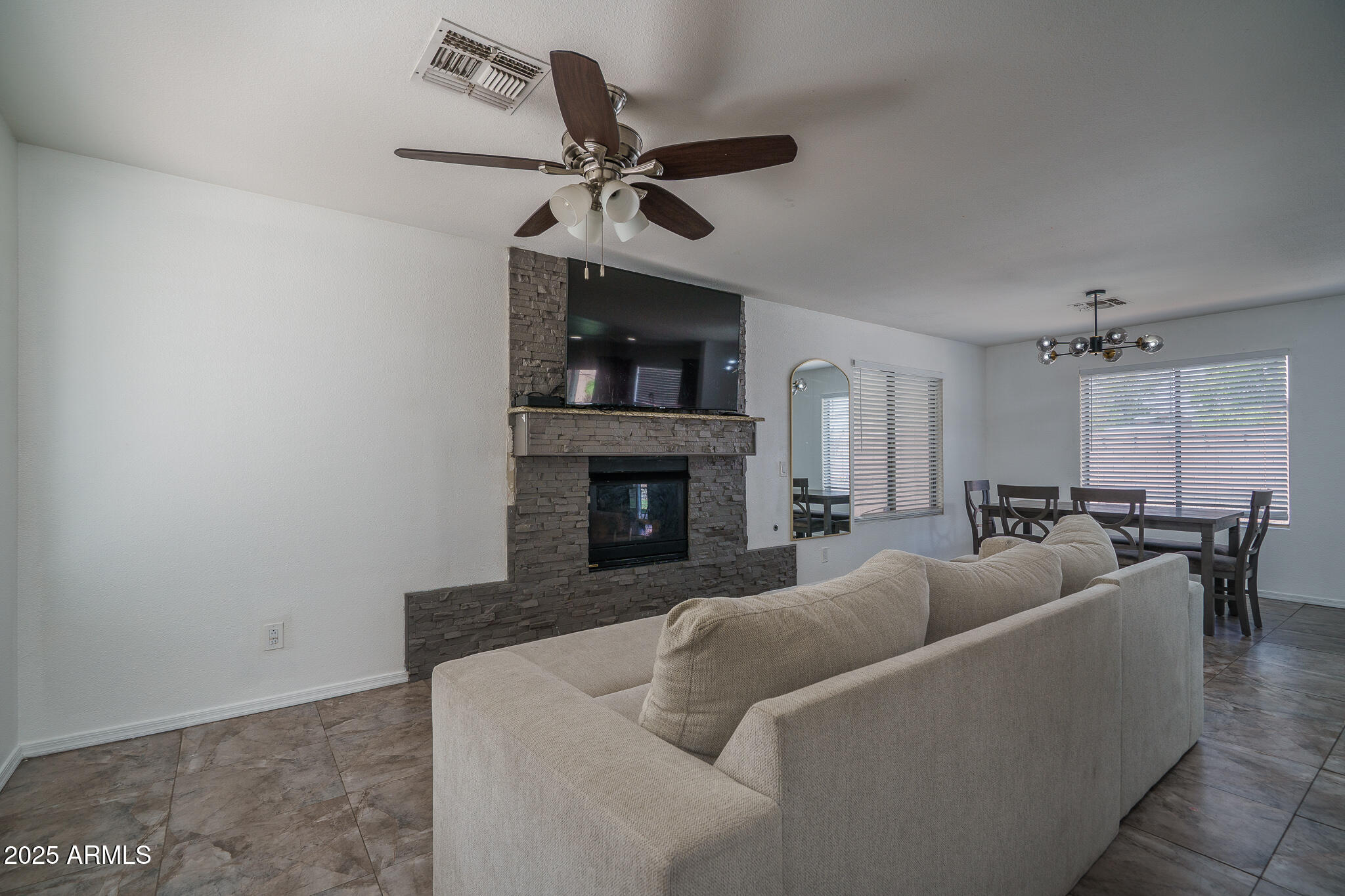 16006 W LINCOLN Street