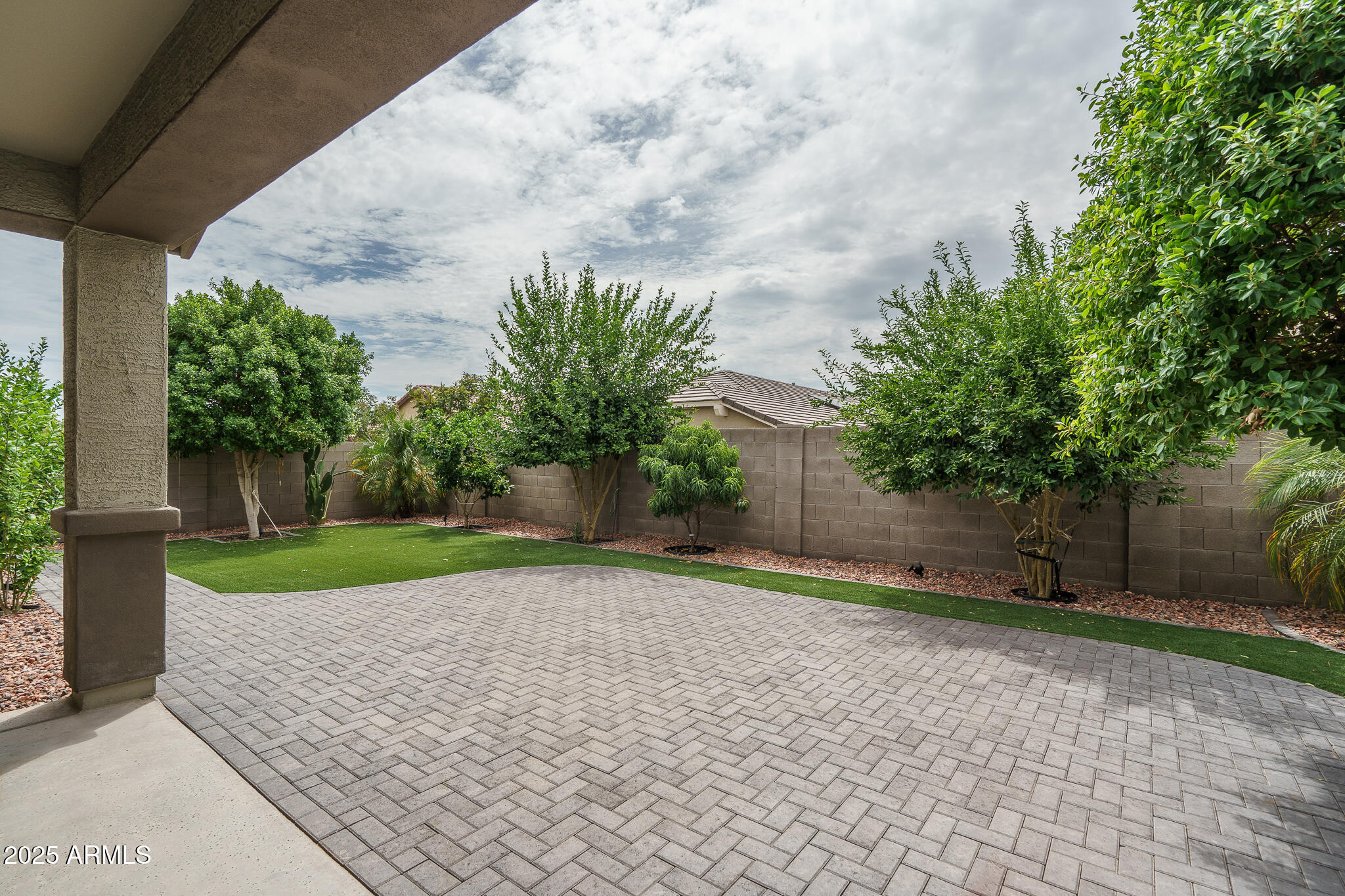 16019 W SOFT WIND Drive