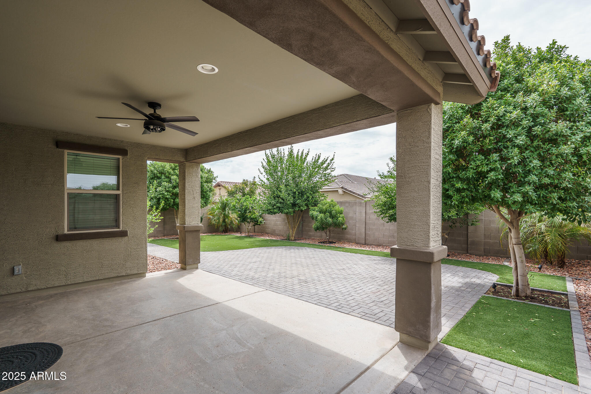 16019 W SOFT WIND Drive