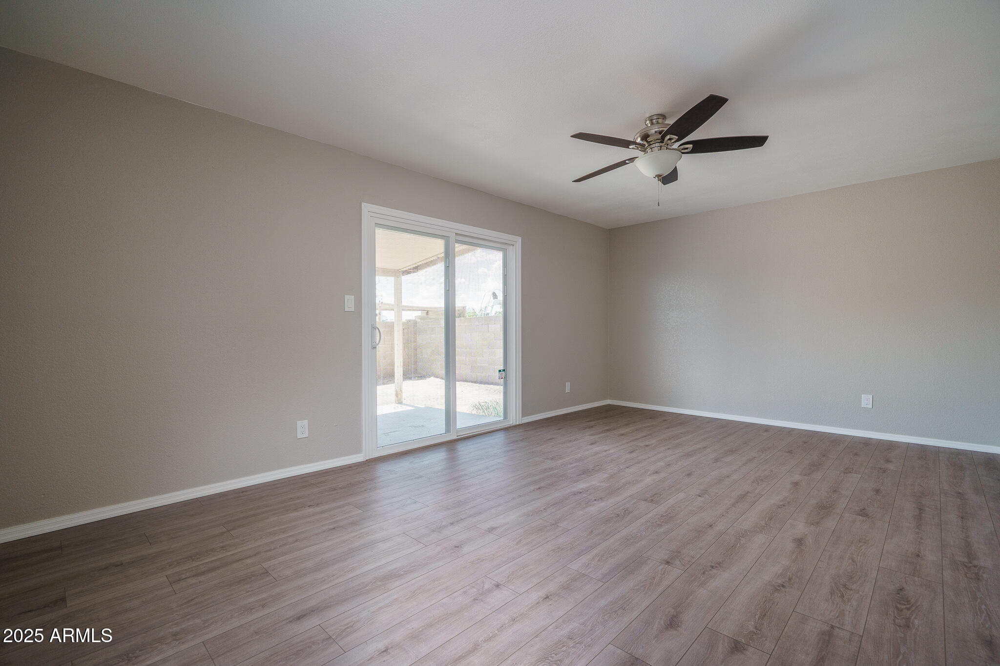 9509 W PIERCE Street