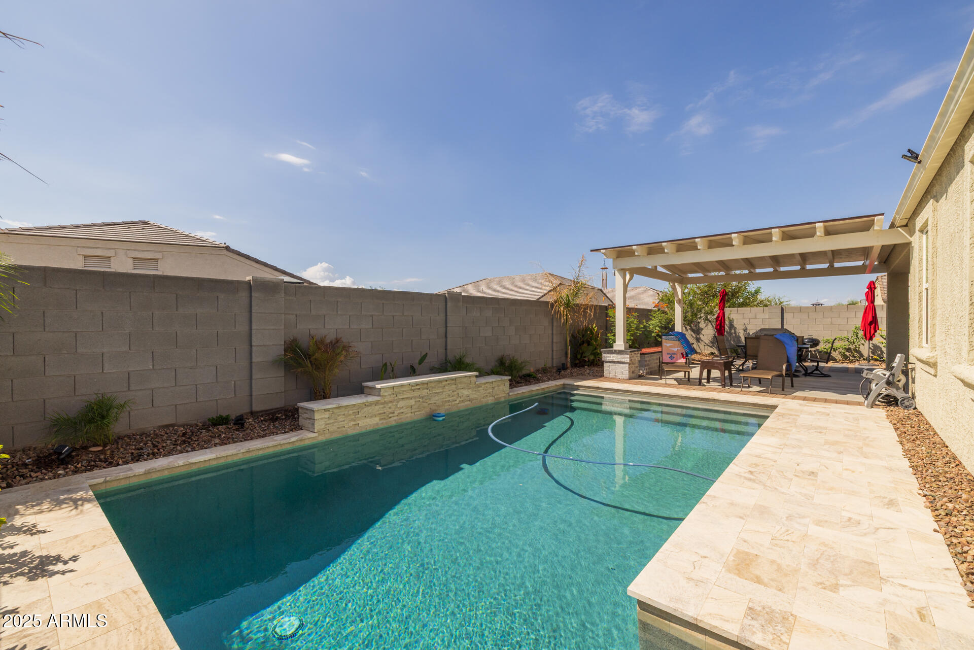 19031 W SHEFFER Avenue