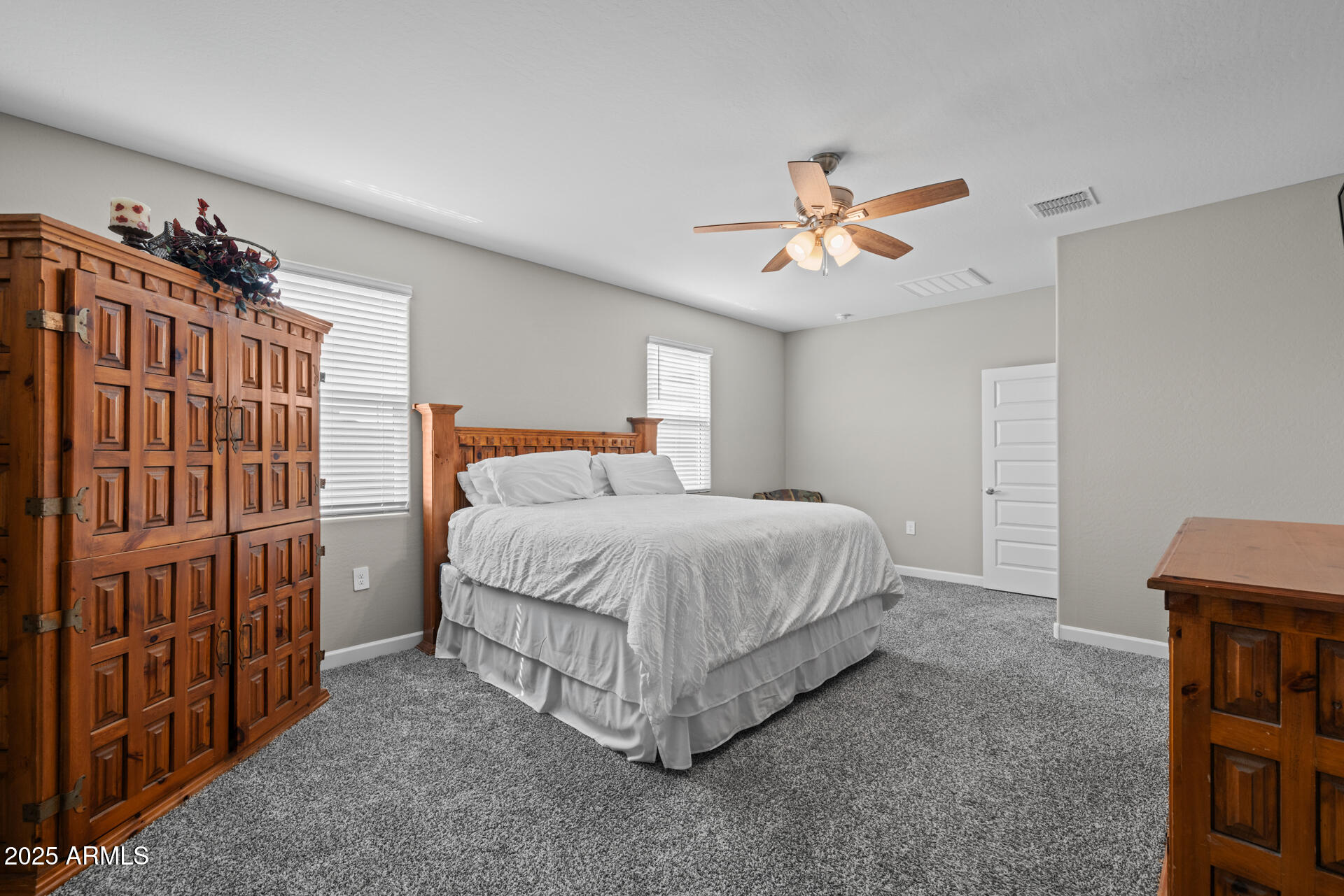 19031 W SHEFFER Avenue