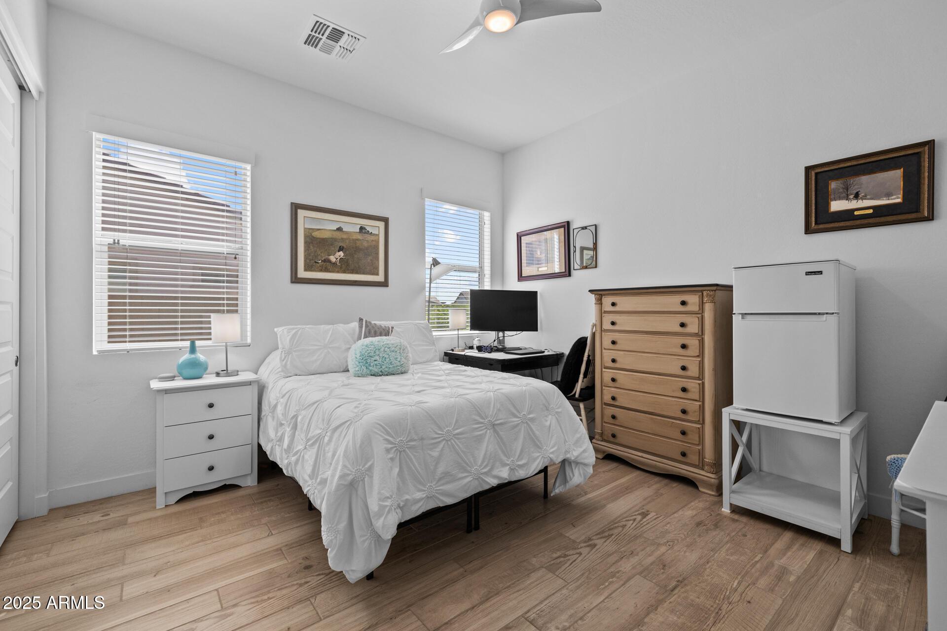 5451 S BENTON