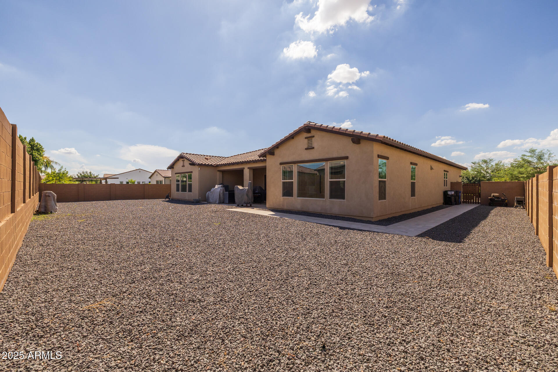 5451 S BENTON