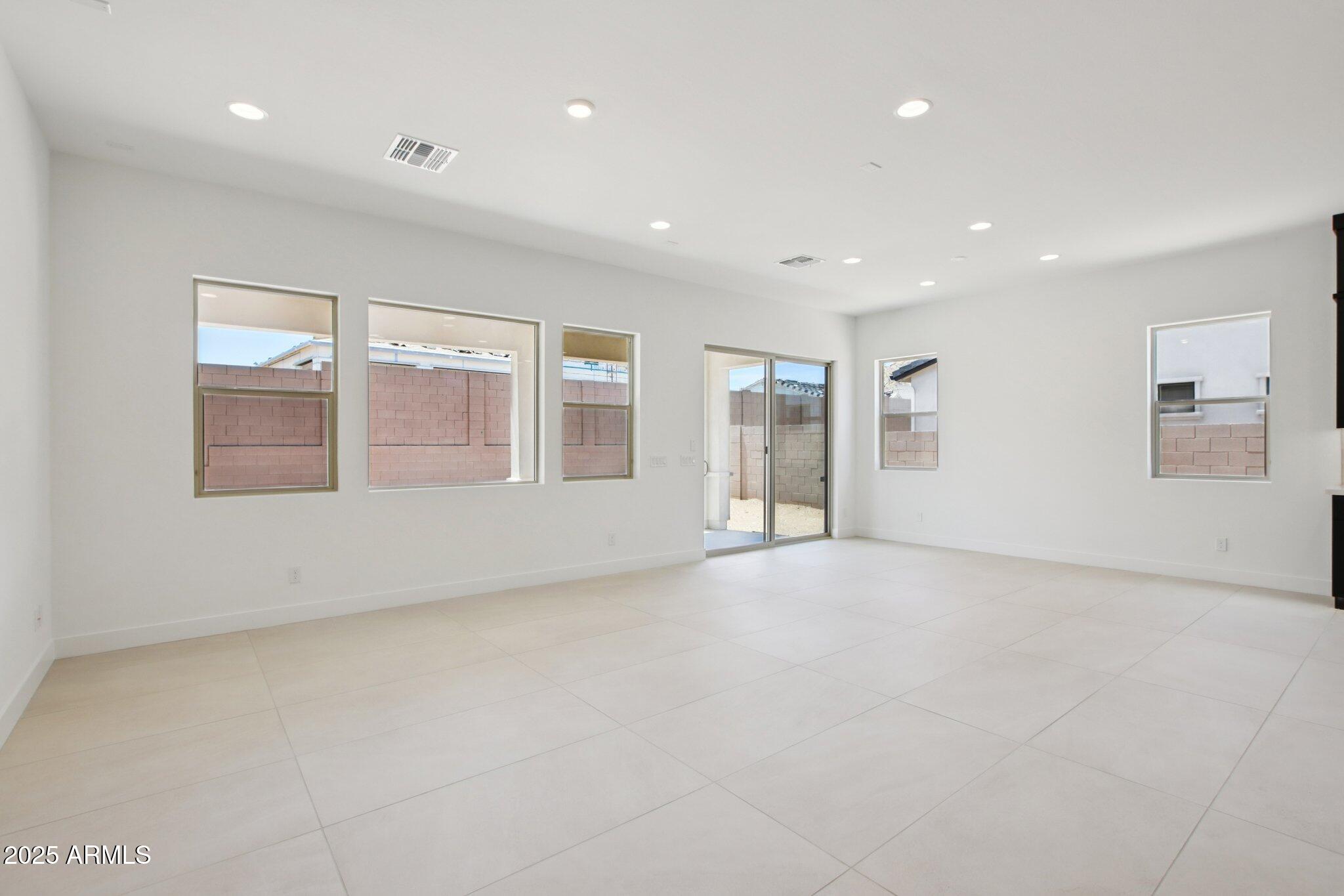 4793 W GRAYBACK Lane