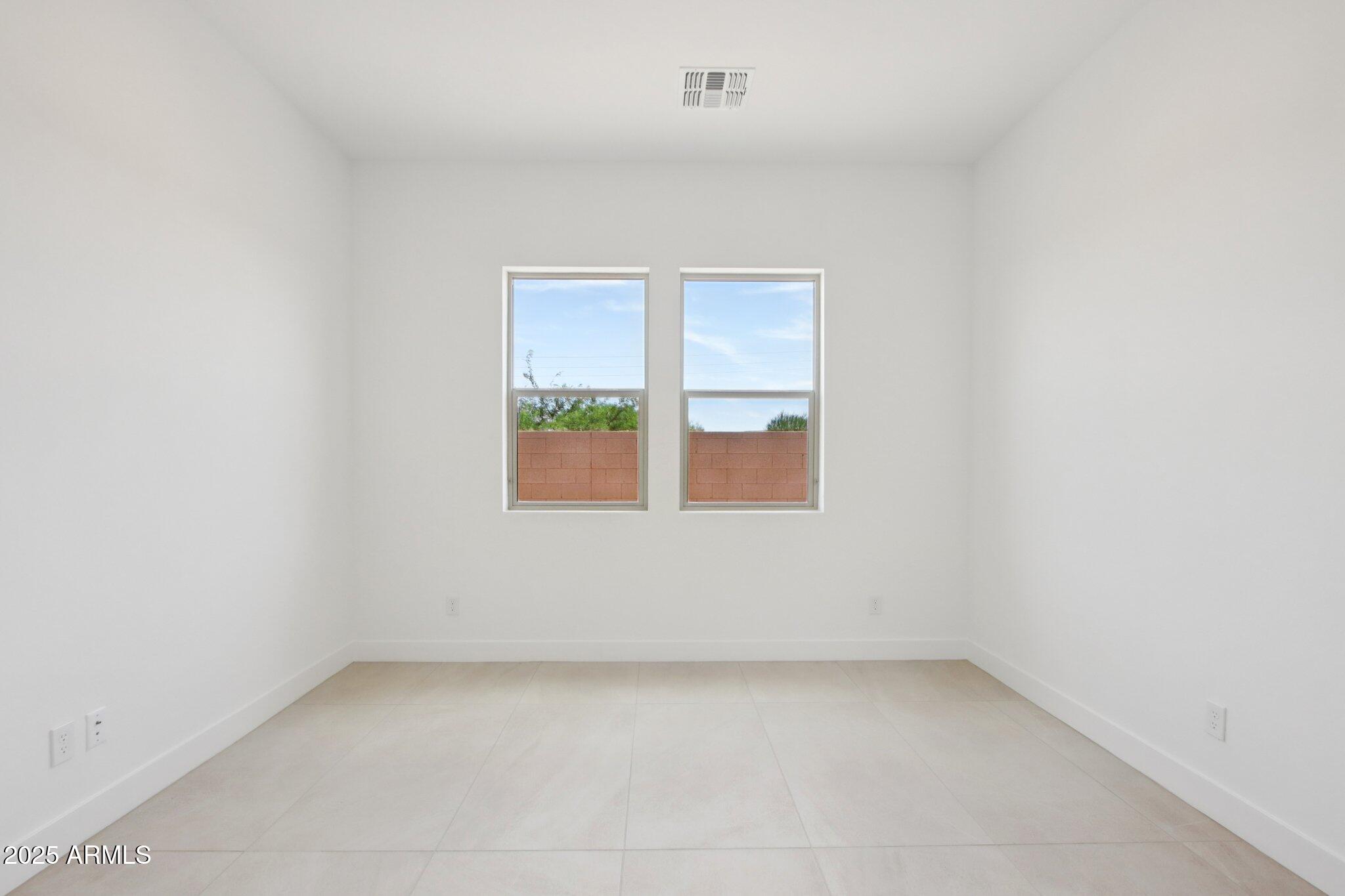 4793 W GRAYBACK Lane