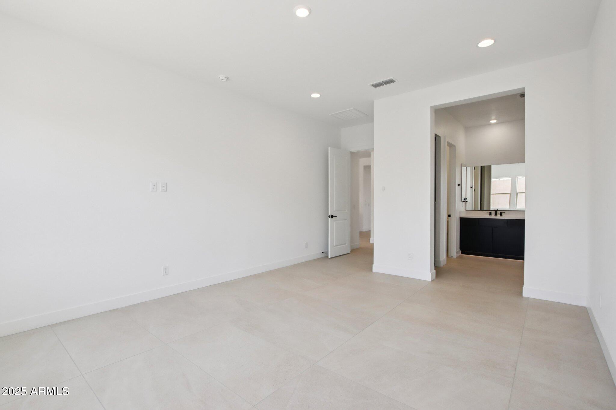 4793 W GRAYBACK Lane