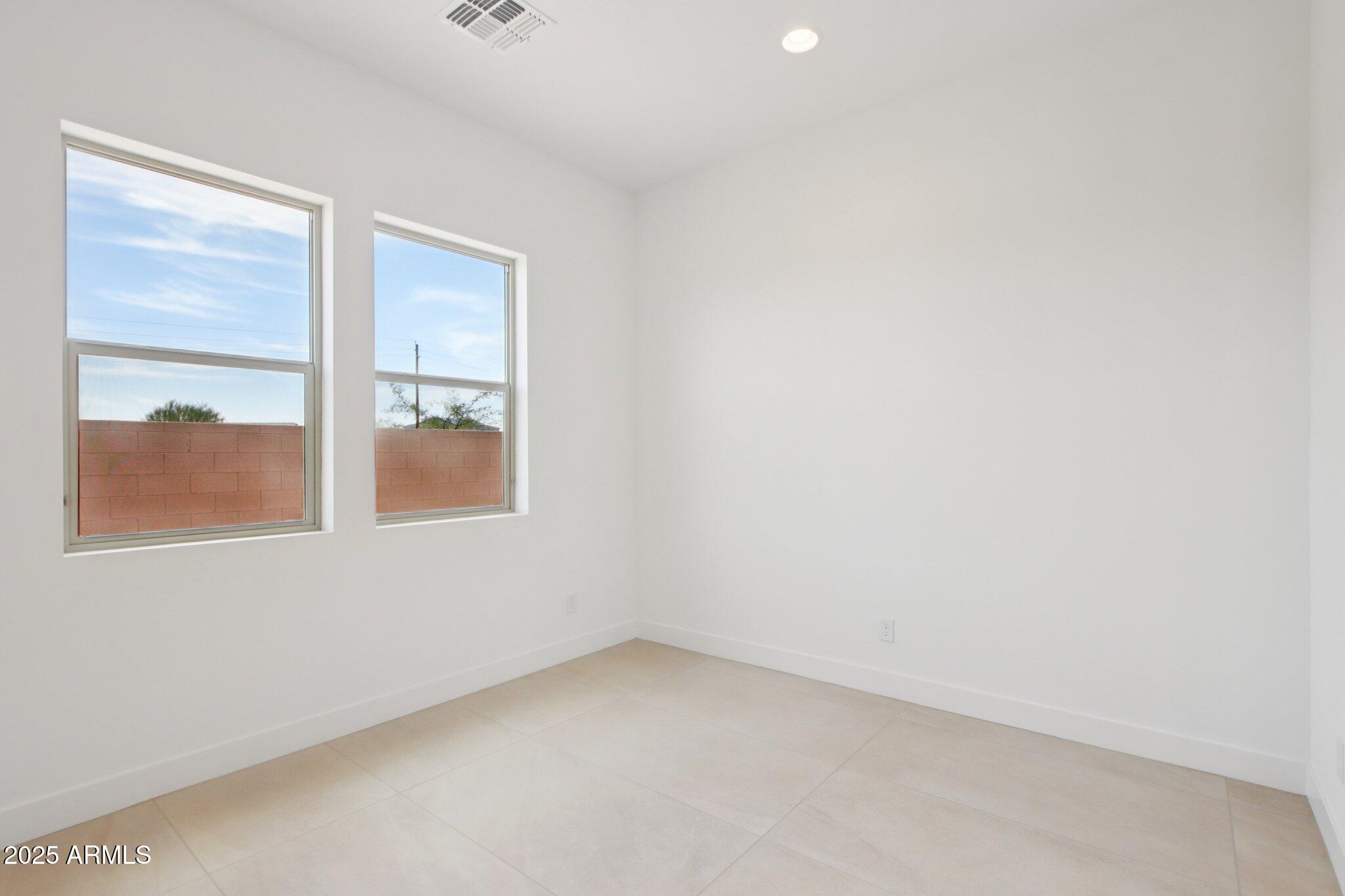 4793 W GRAYBACK Lane