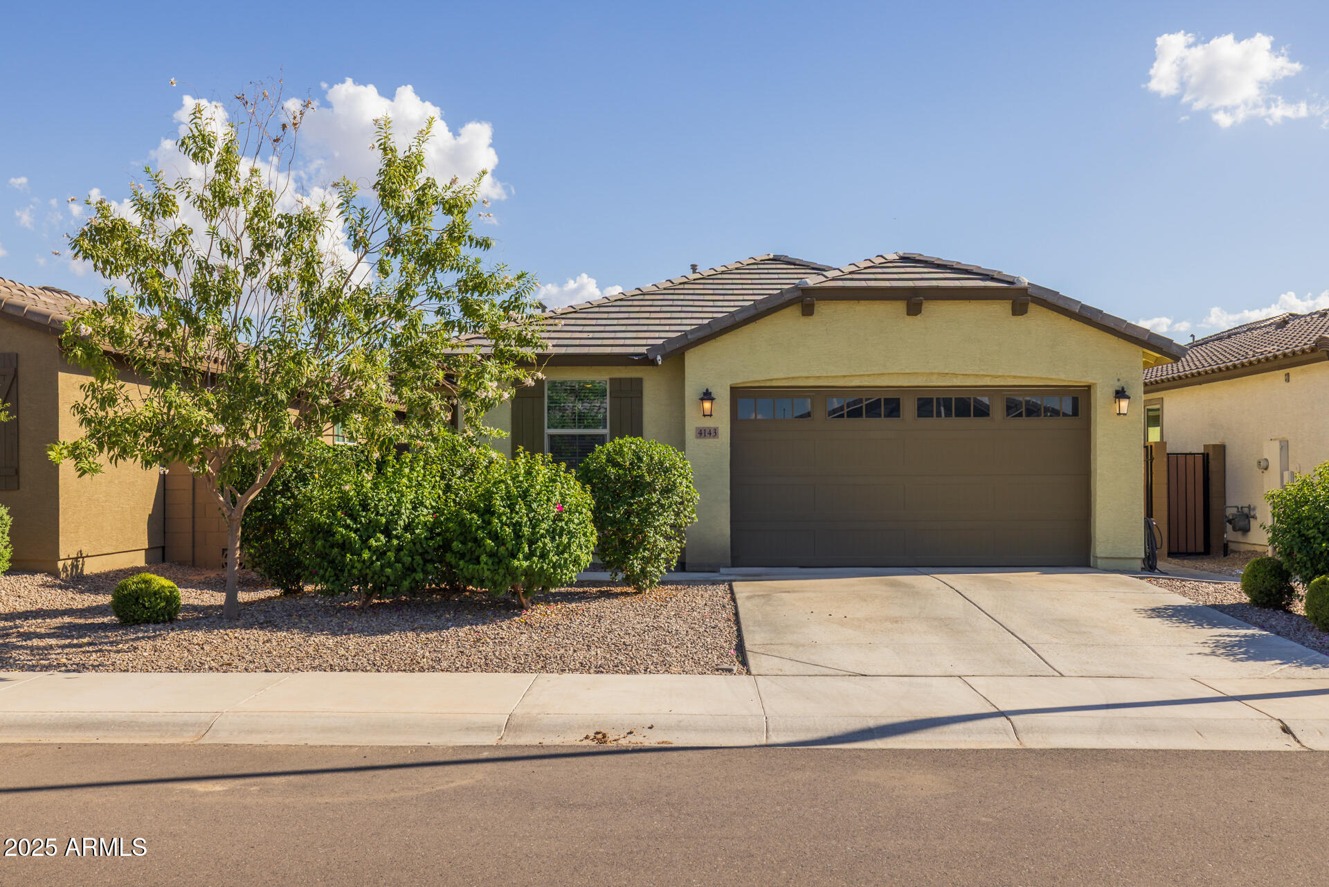 4143 E APPALOOSA Road