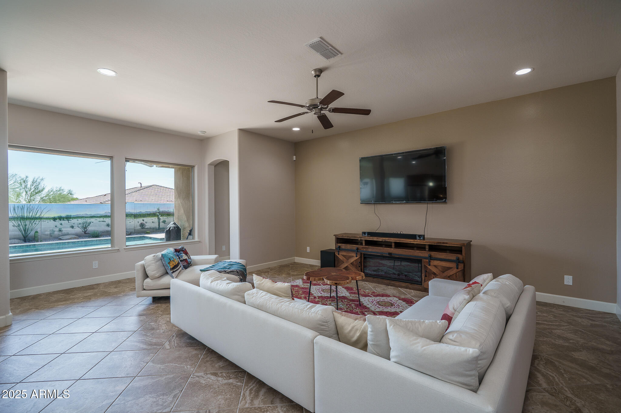 18215 W DESERT SAGE Drive