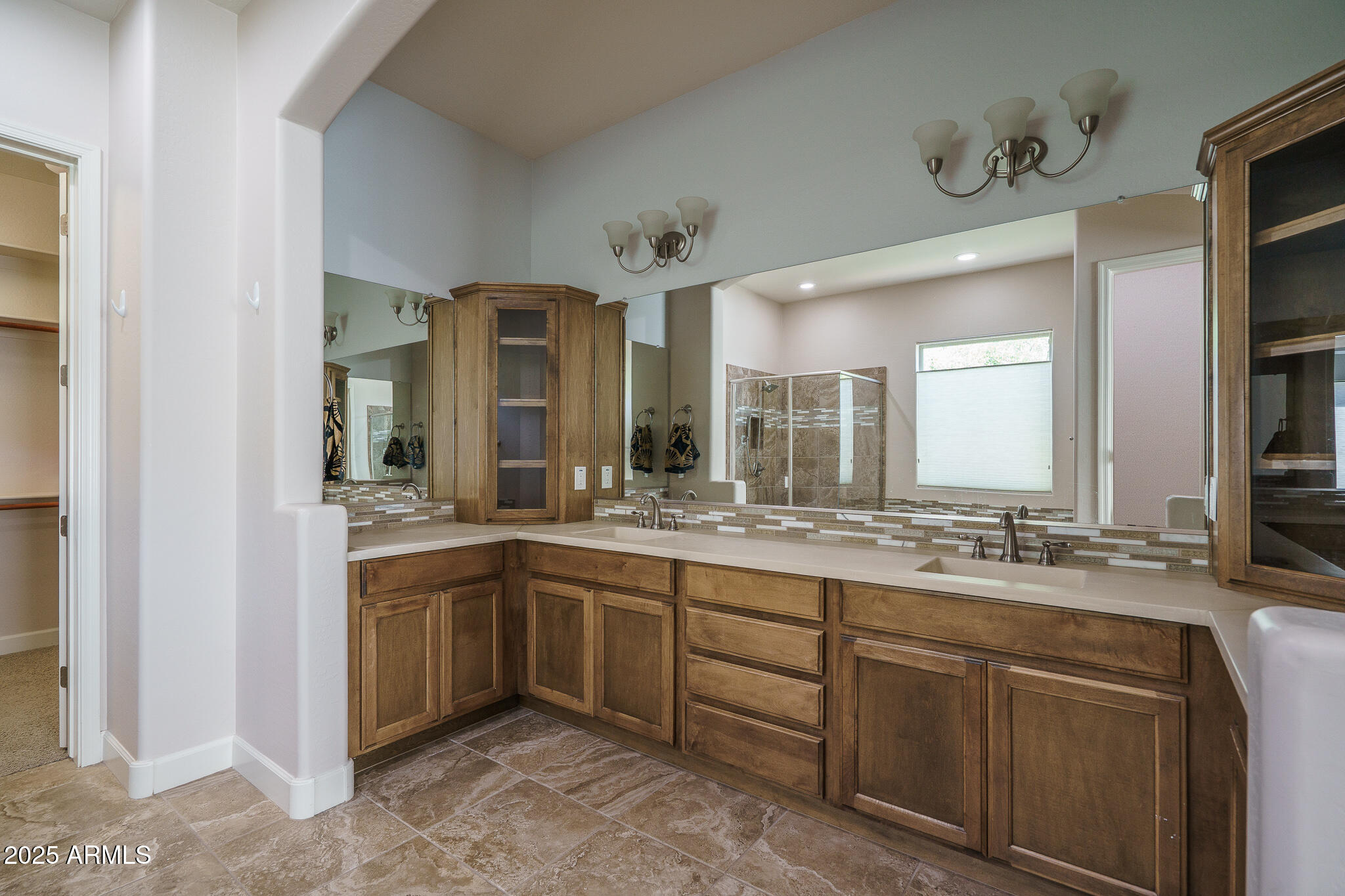 18215 W DESERT SAGE Drive