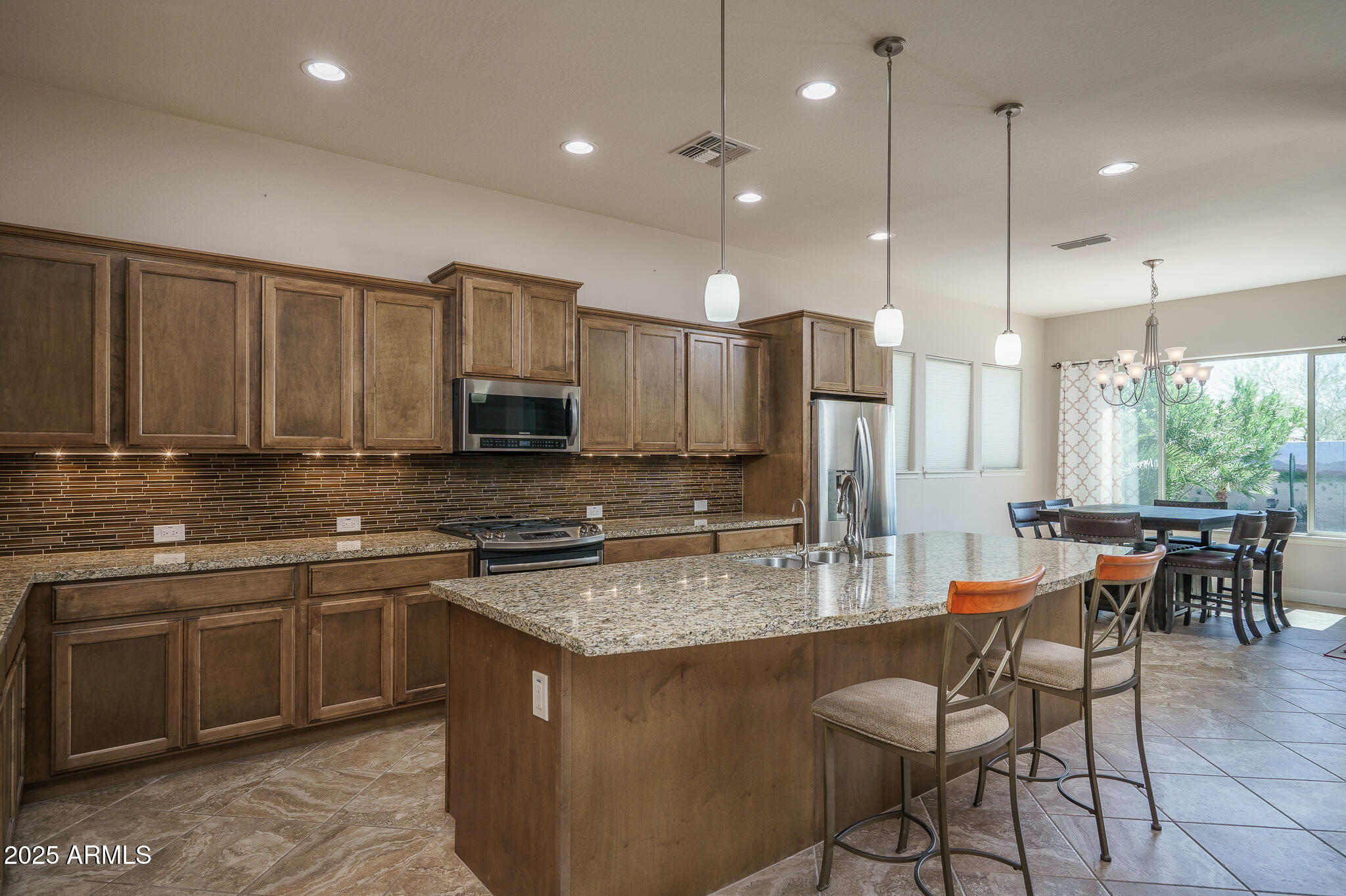 18215 W DESERT SAGE Drive