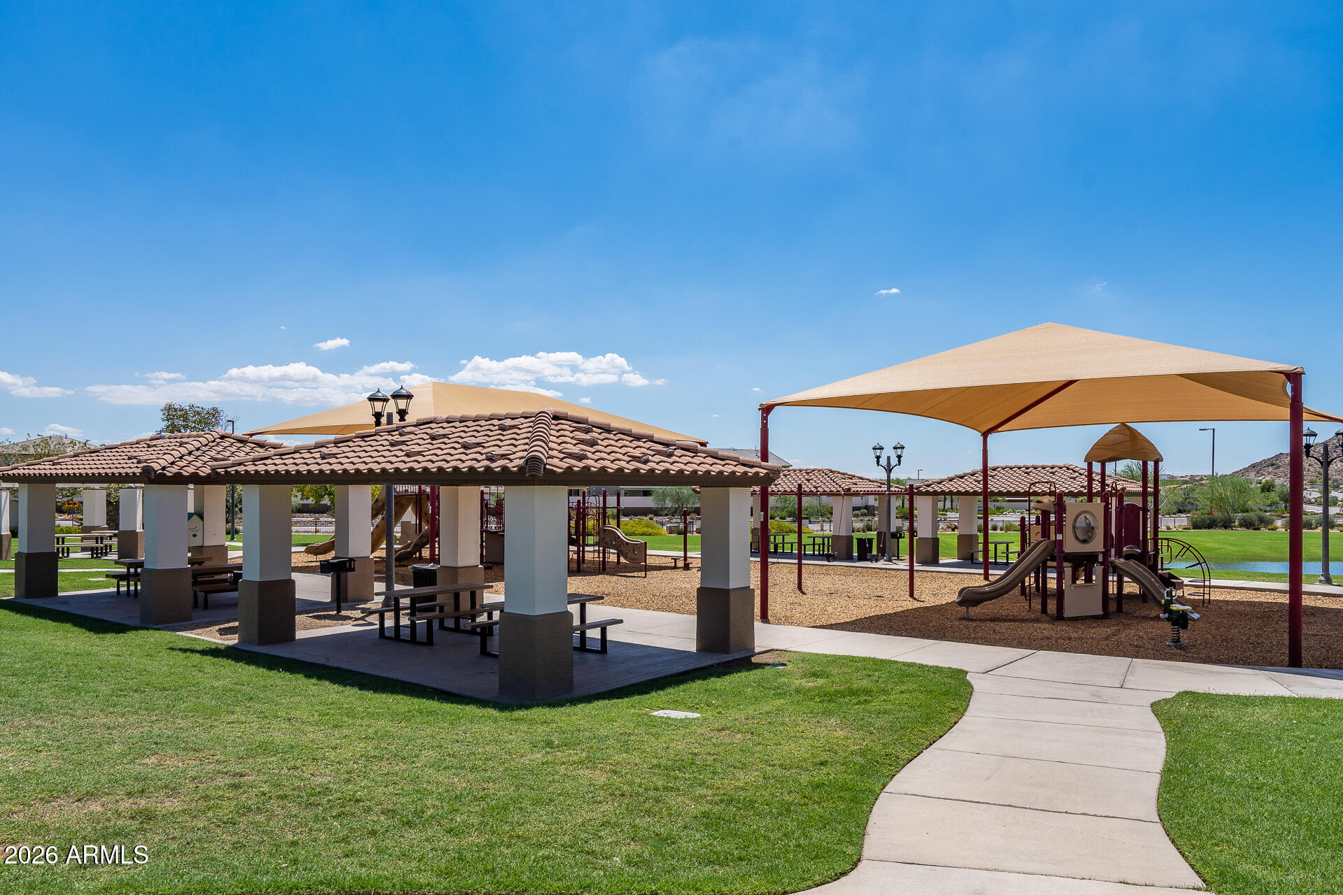 18215 W DESERT SAGE Drive