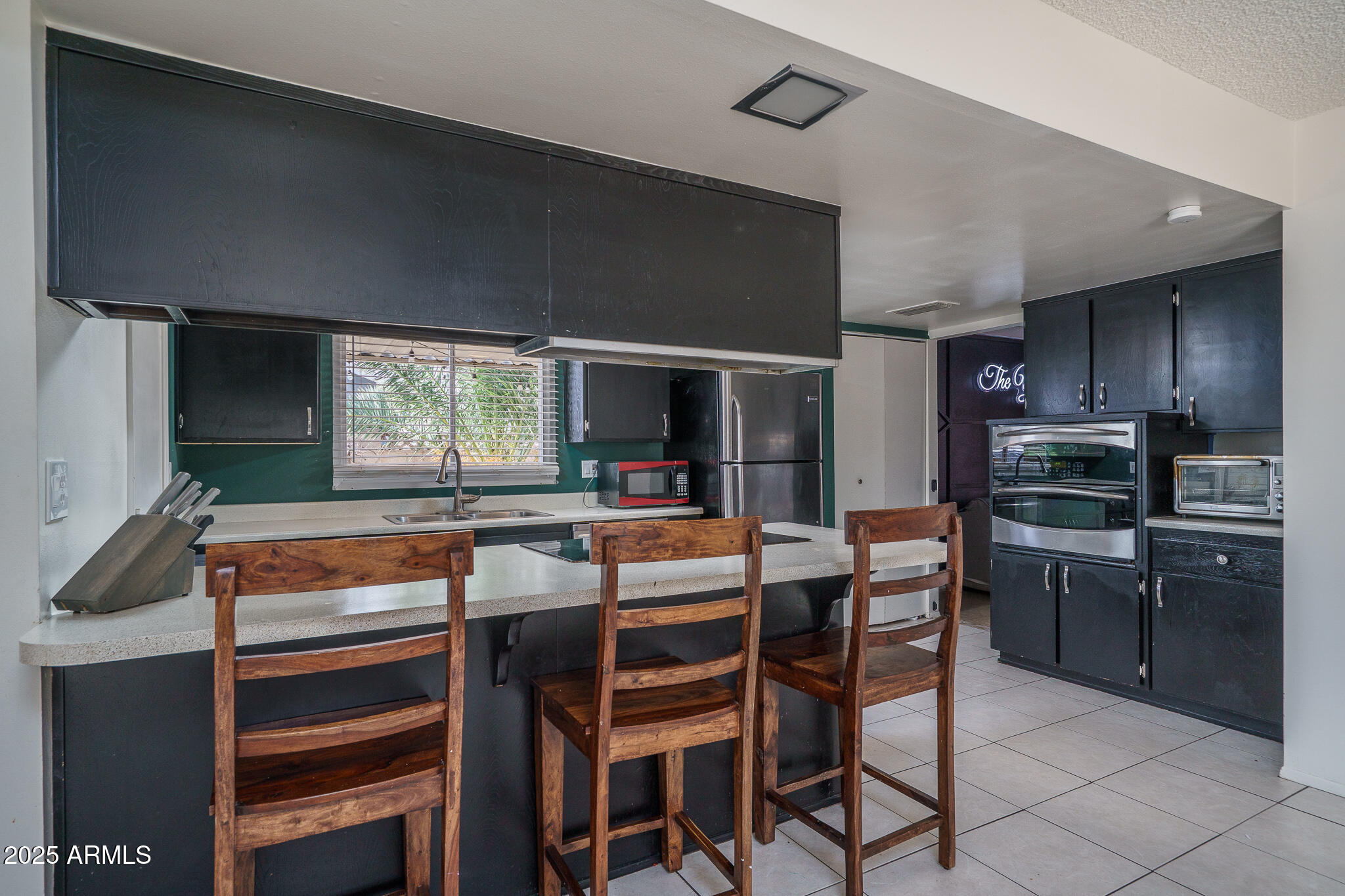 4010 W SOLANO Drive N