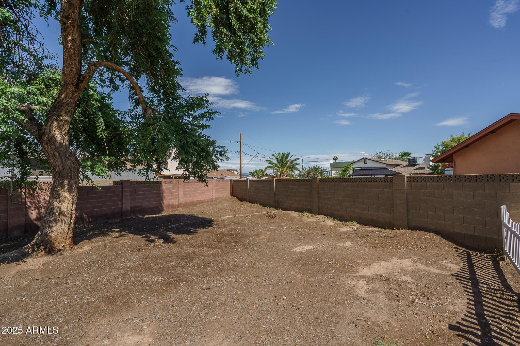 4010 W SOLANO Drive N