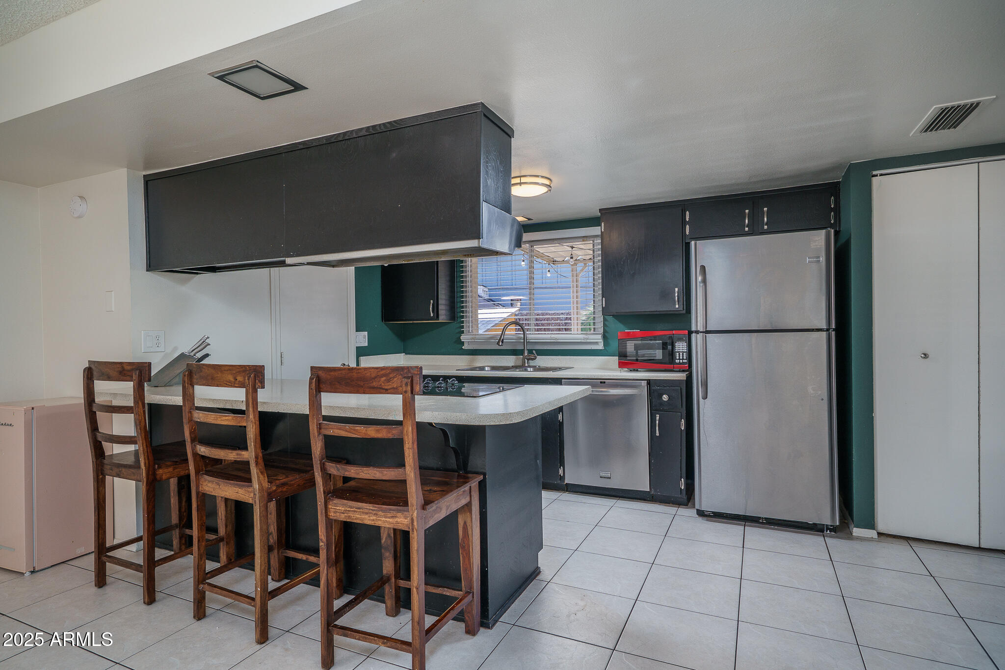 4010 W SOLANO Drive N