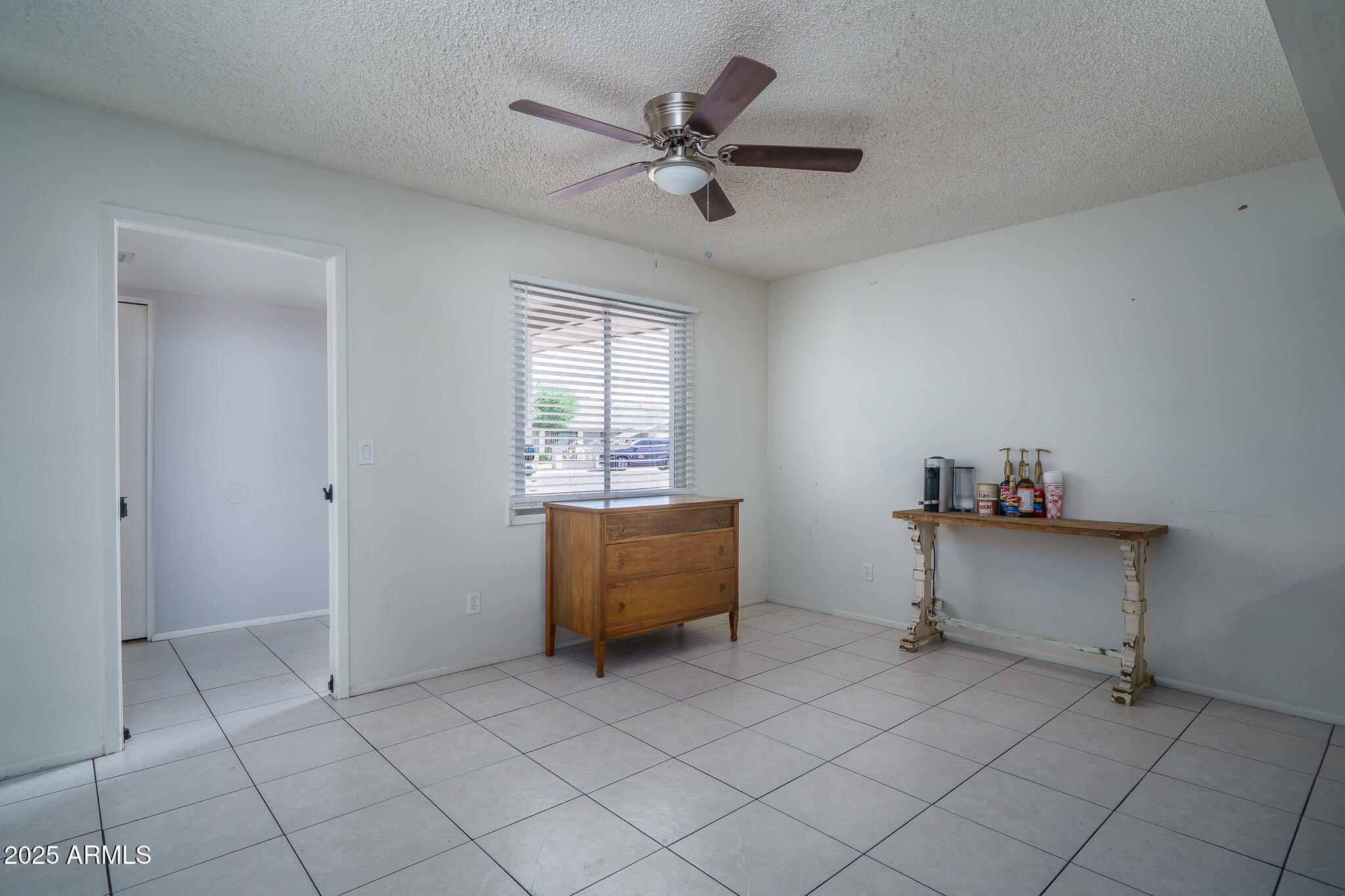 4010 W SOLANO Drive N