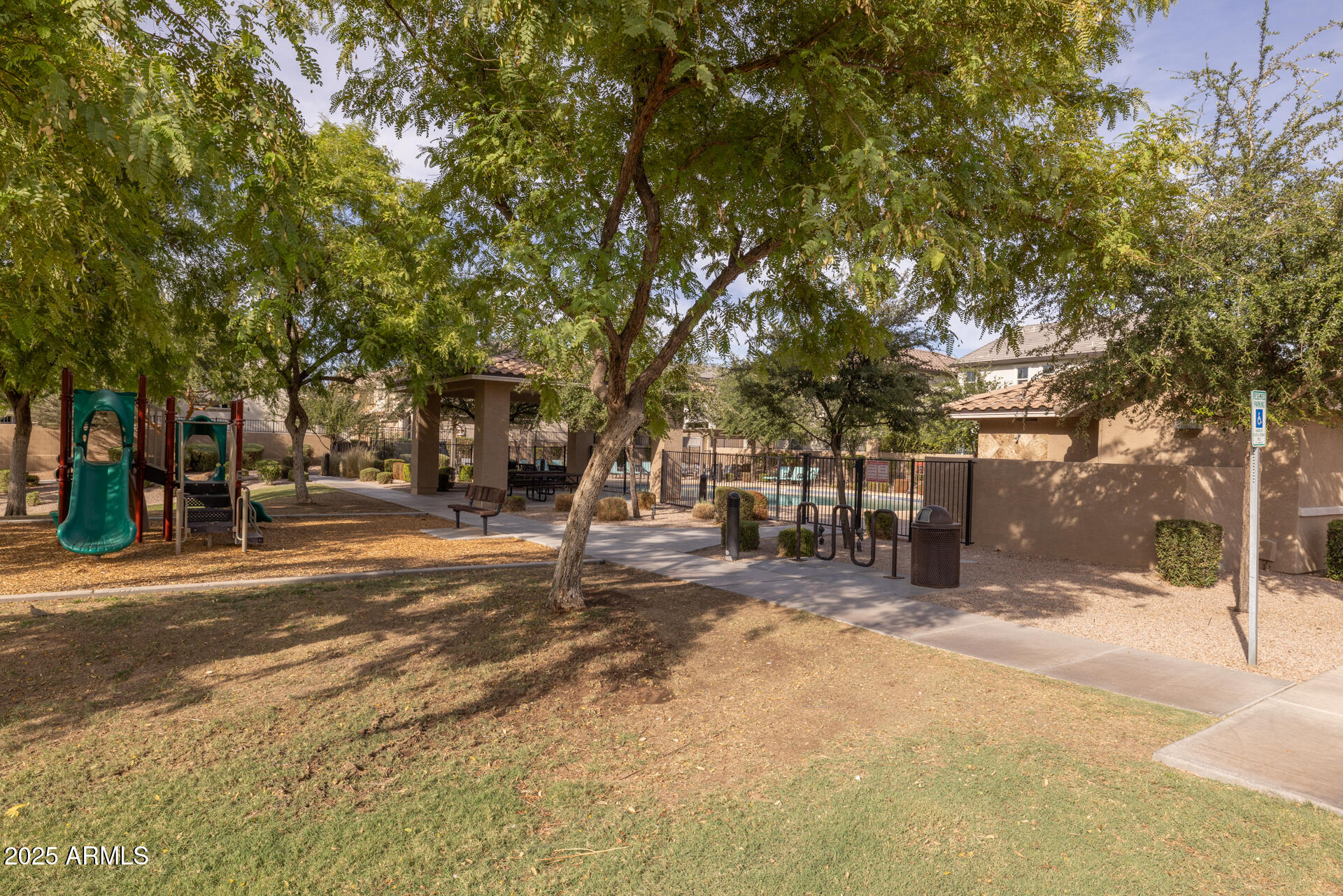 2811 E BINNER Drive