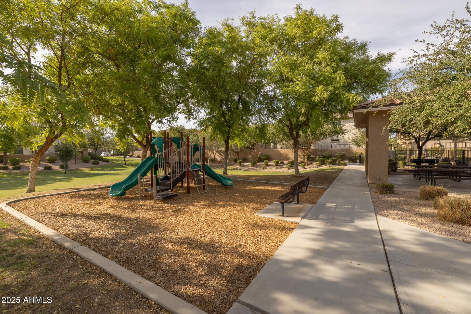 2811 E BINNER Drive