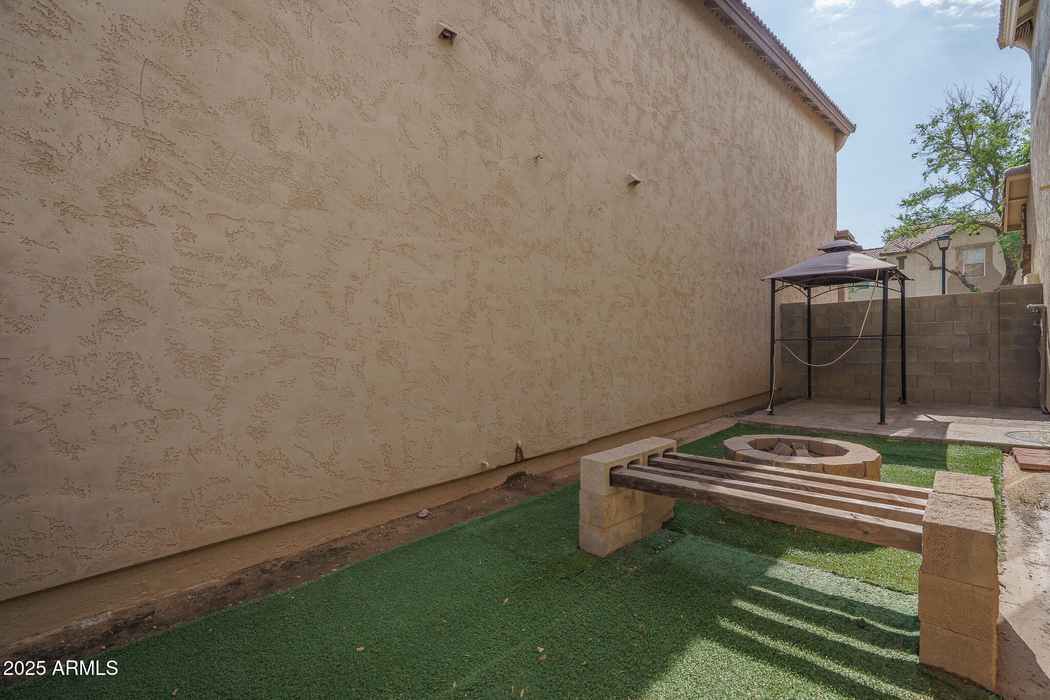 10032 W KINGMAN Street