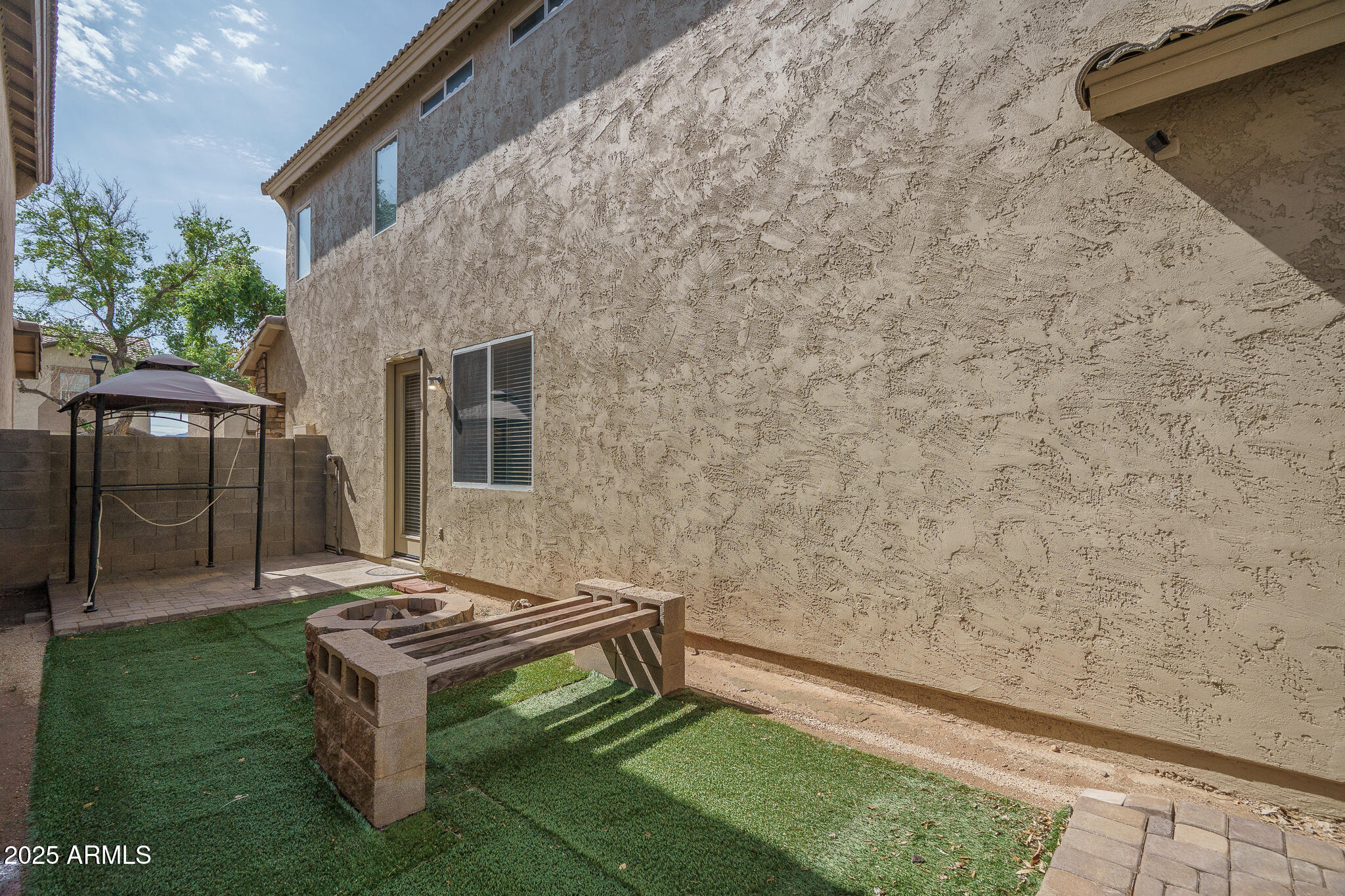 10032 W KINGMAN Street