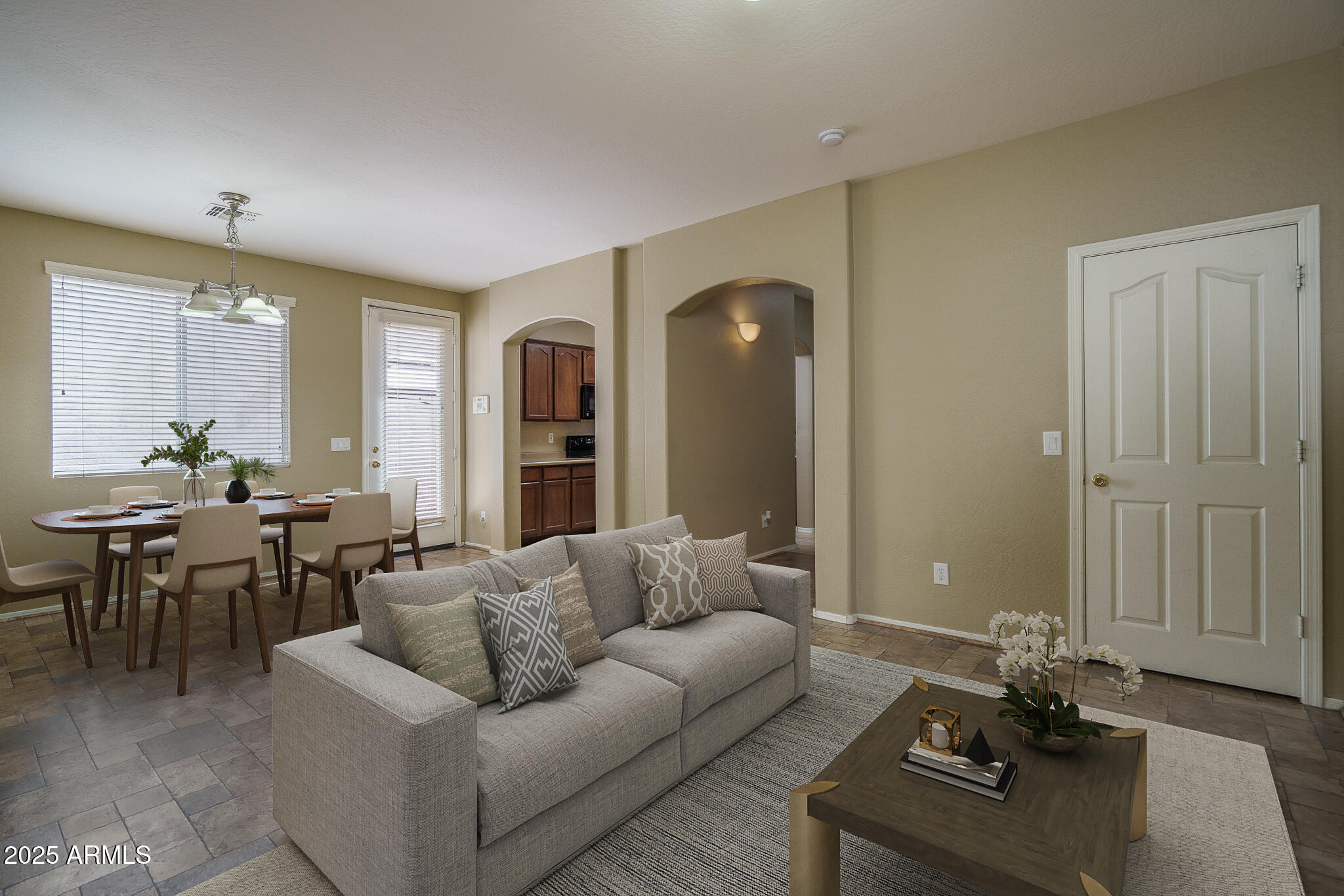 10032 W KINGMAN Street