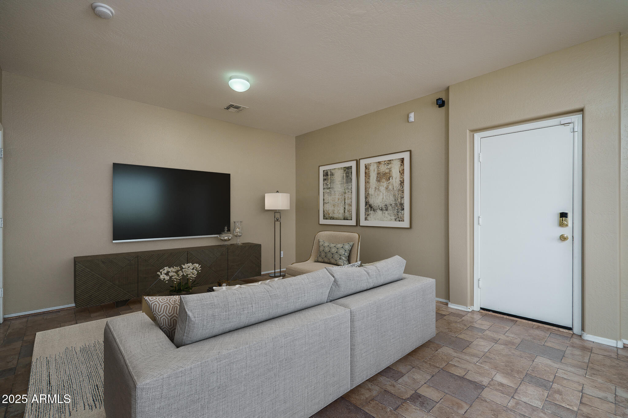 10032 W KINGMAN Street