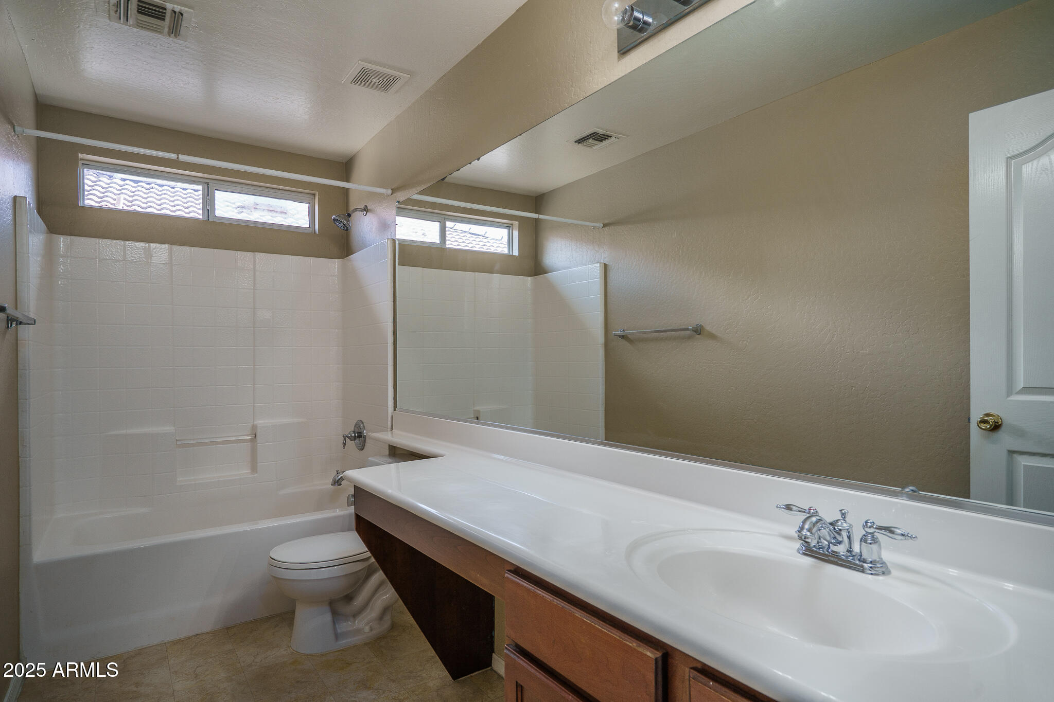 10032 W KINGMAN Street