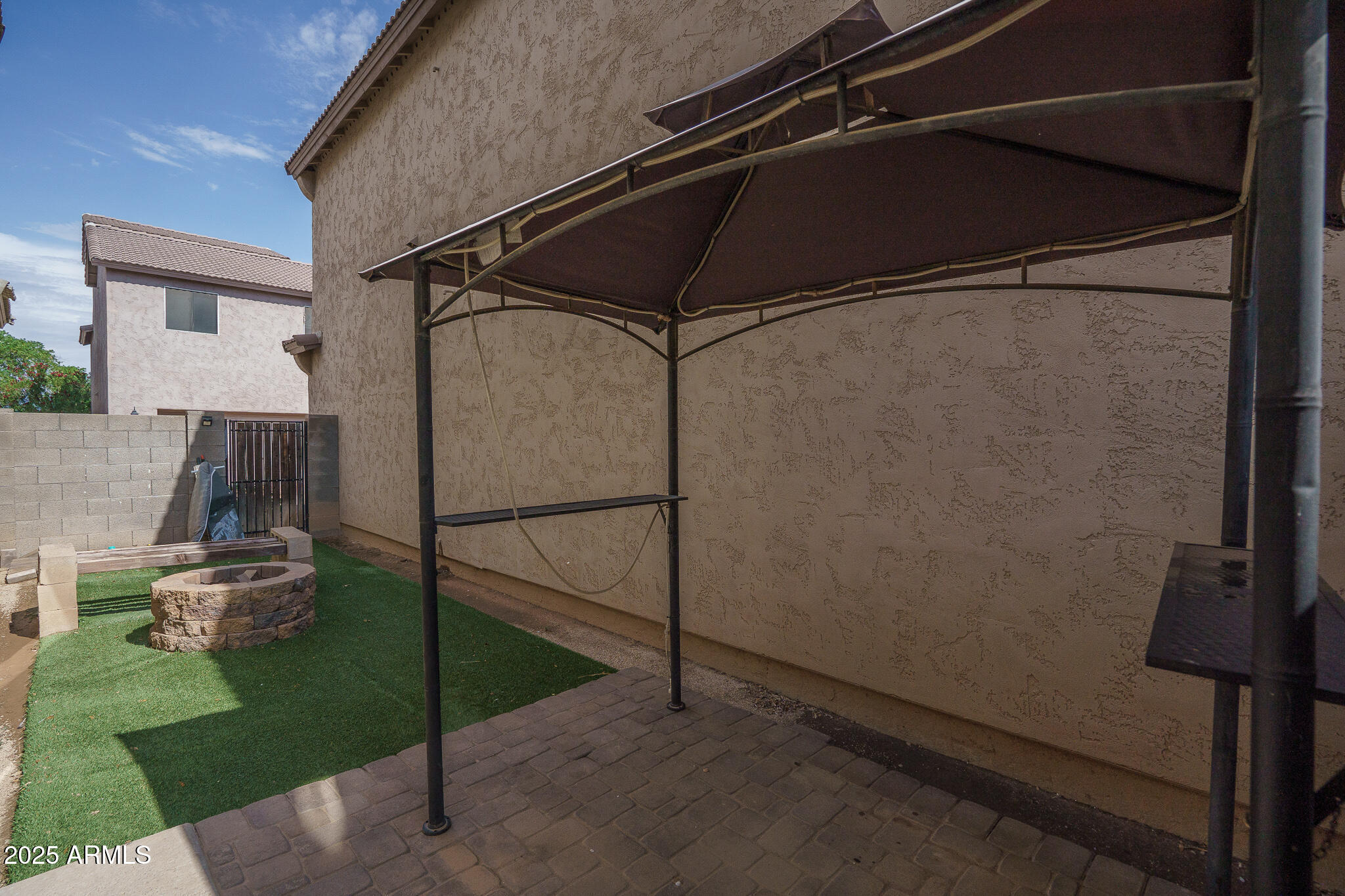 10032 W KINGMAN Street