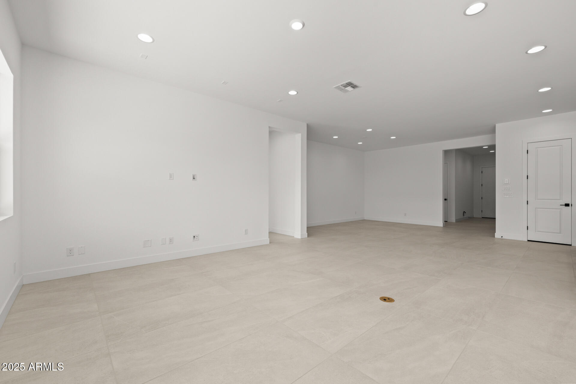 10321 E UTAH Avenue