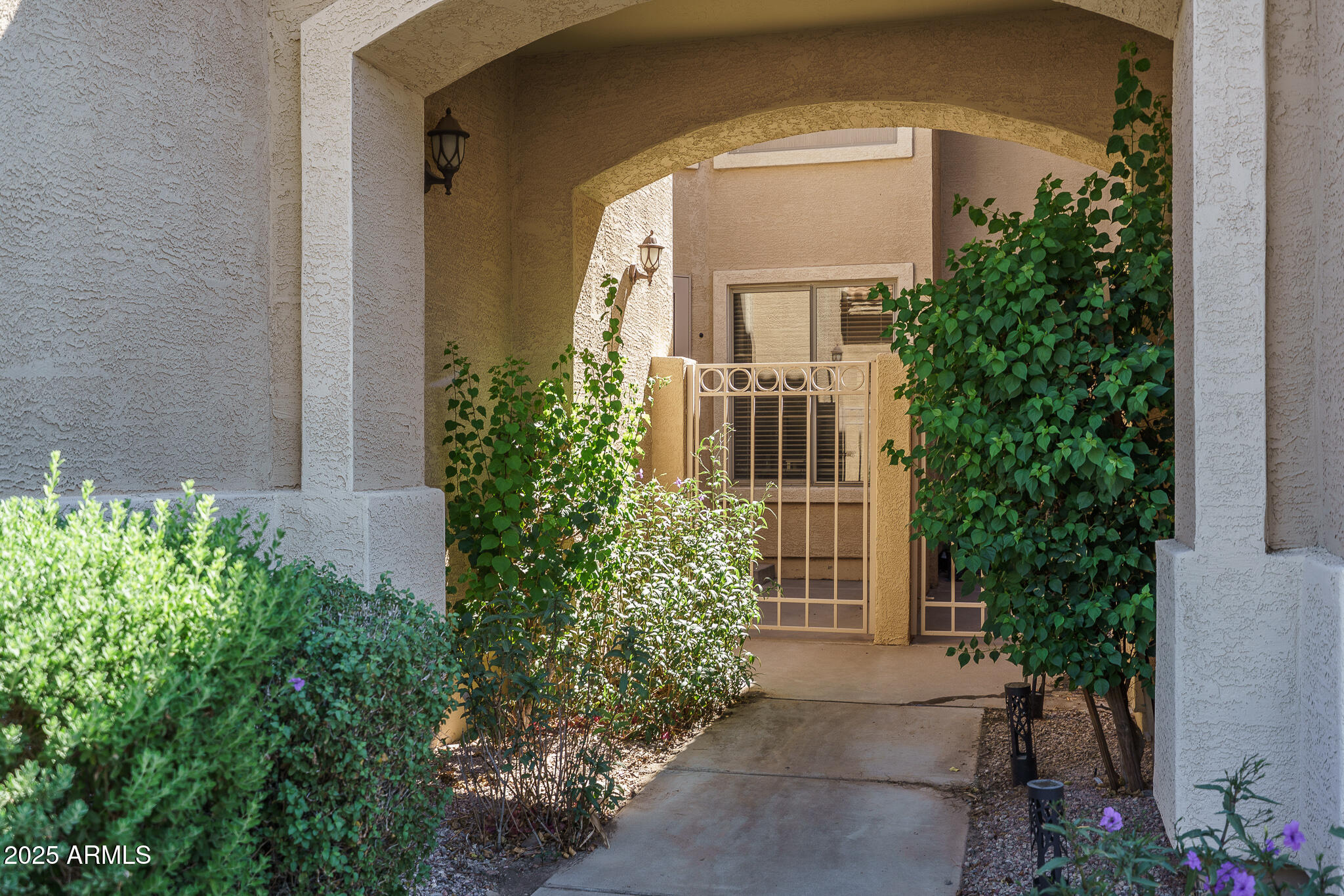 5415 E MCKELLIPS Road, 44