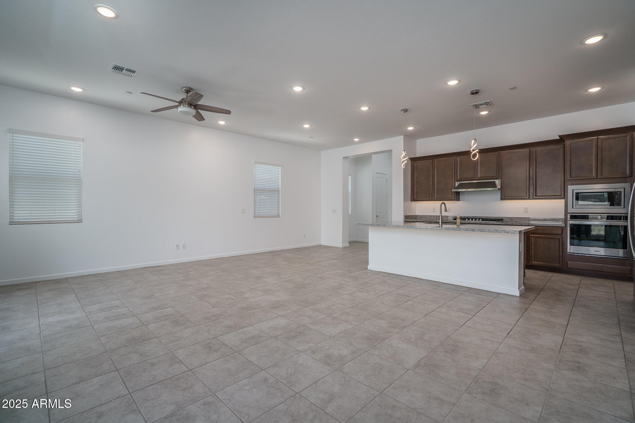 14084 W DESERT FLOWER Drive