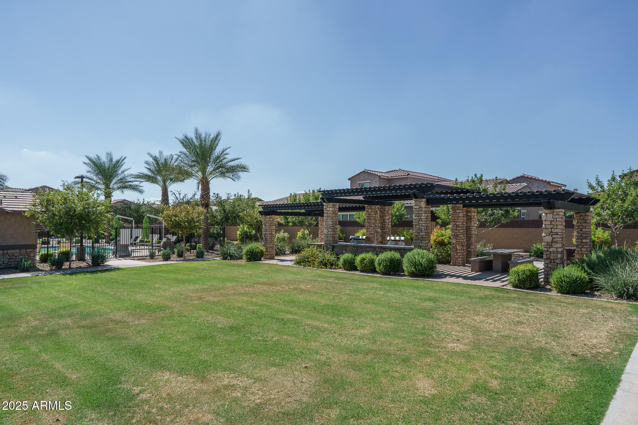 14084 W DESERT FLOWER Drive