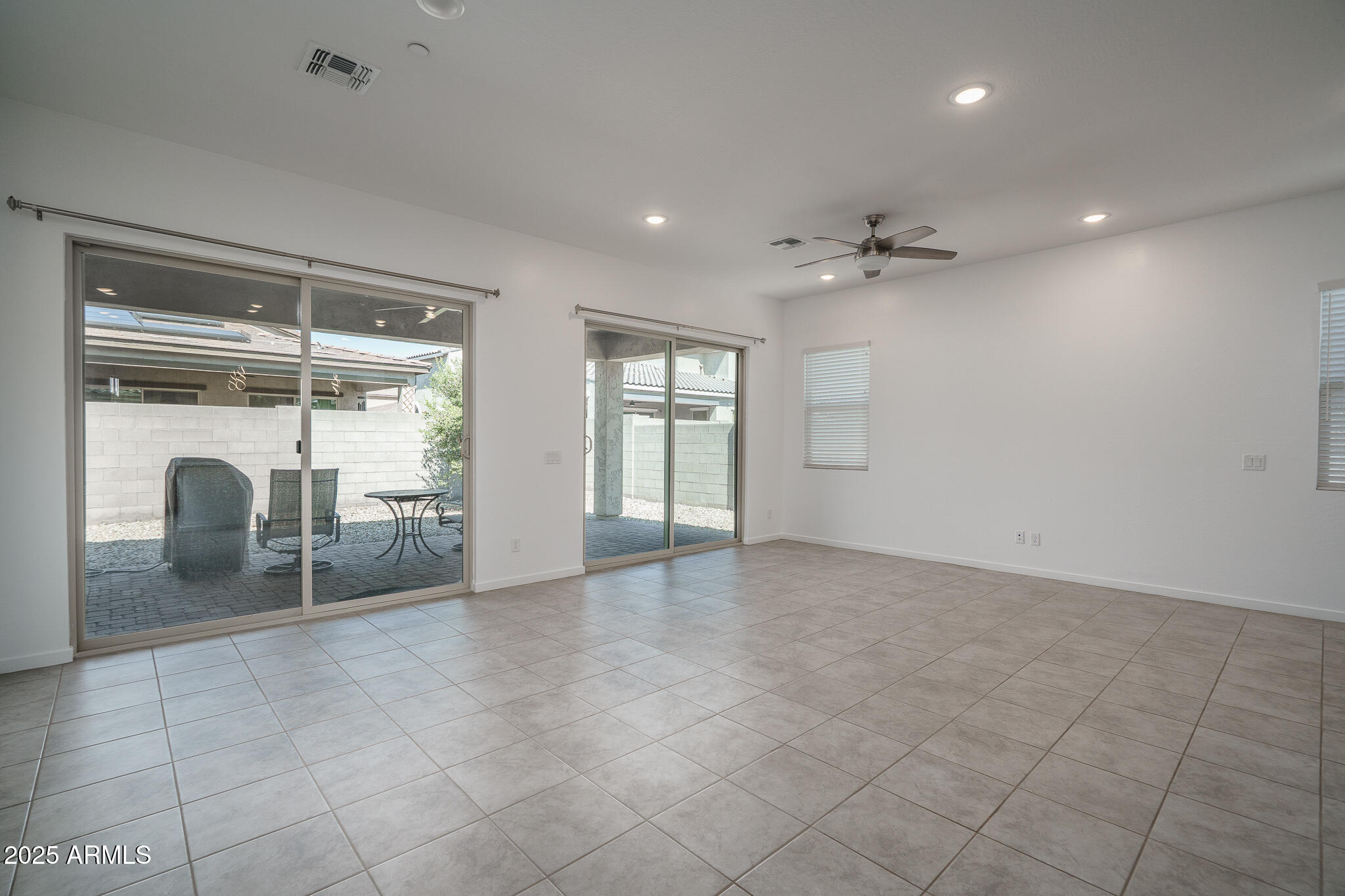 14084 W DESERT FLOWER Drive